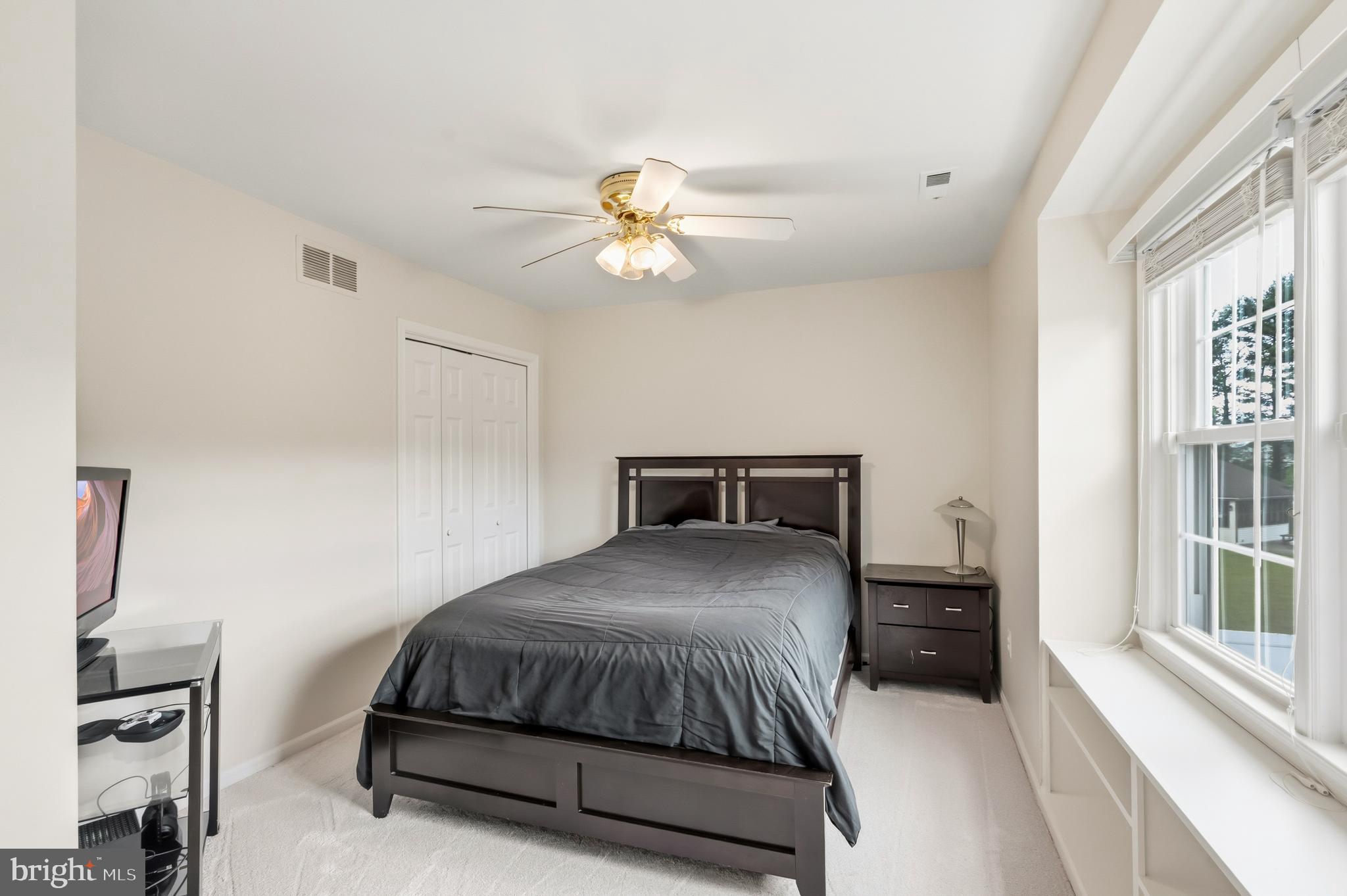 HAMILTON ACRES - Residential