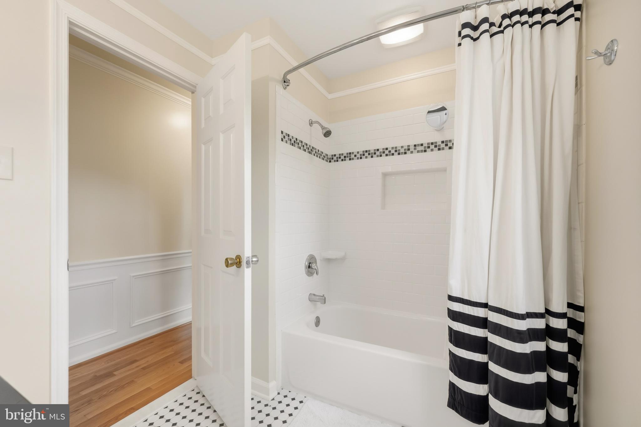 HAMILTON ACRES - Residential