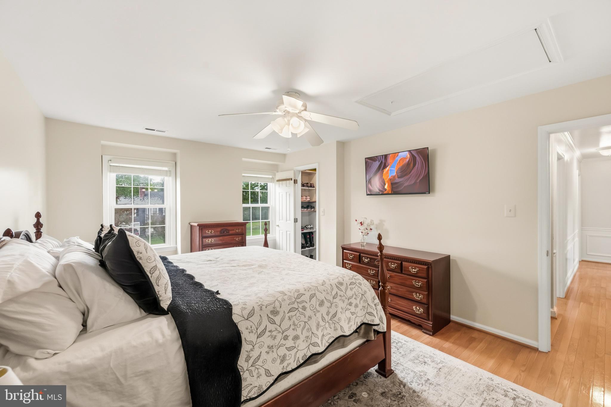 HAMILTON ACRES - Residential