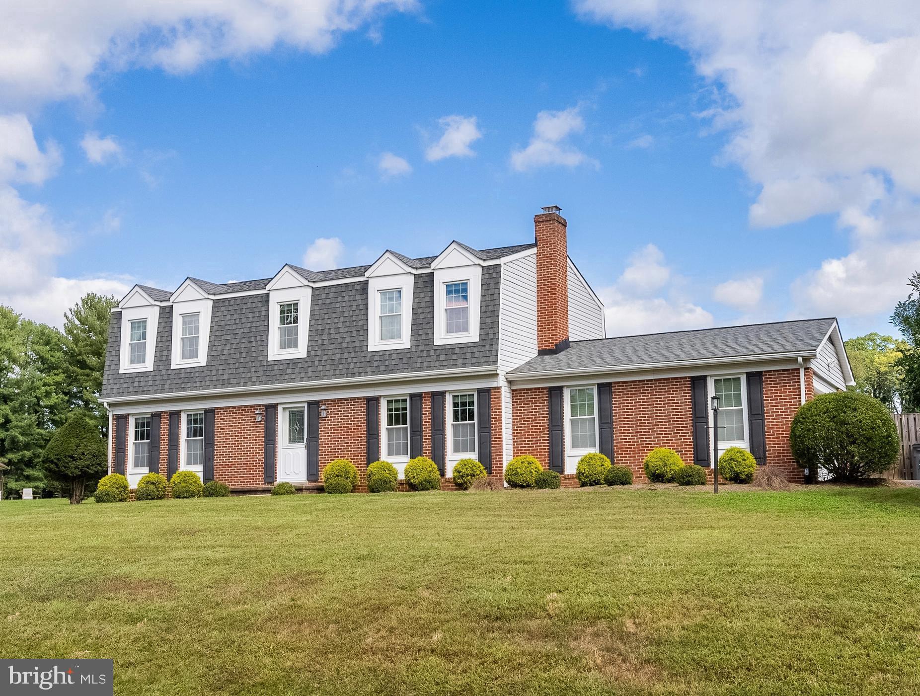 HAMILTON ACRES - Residential