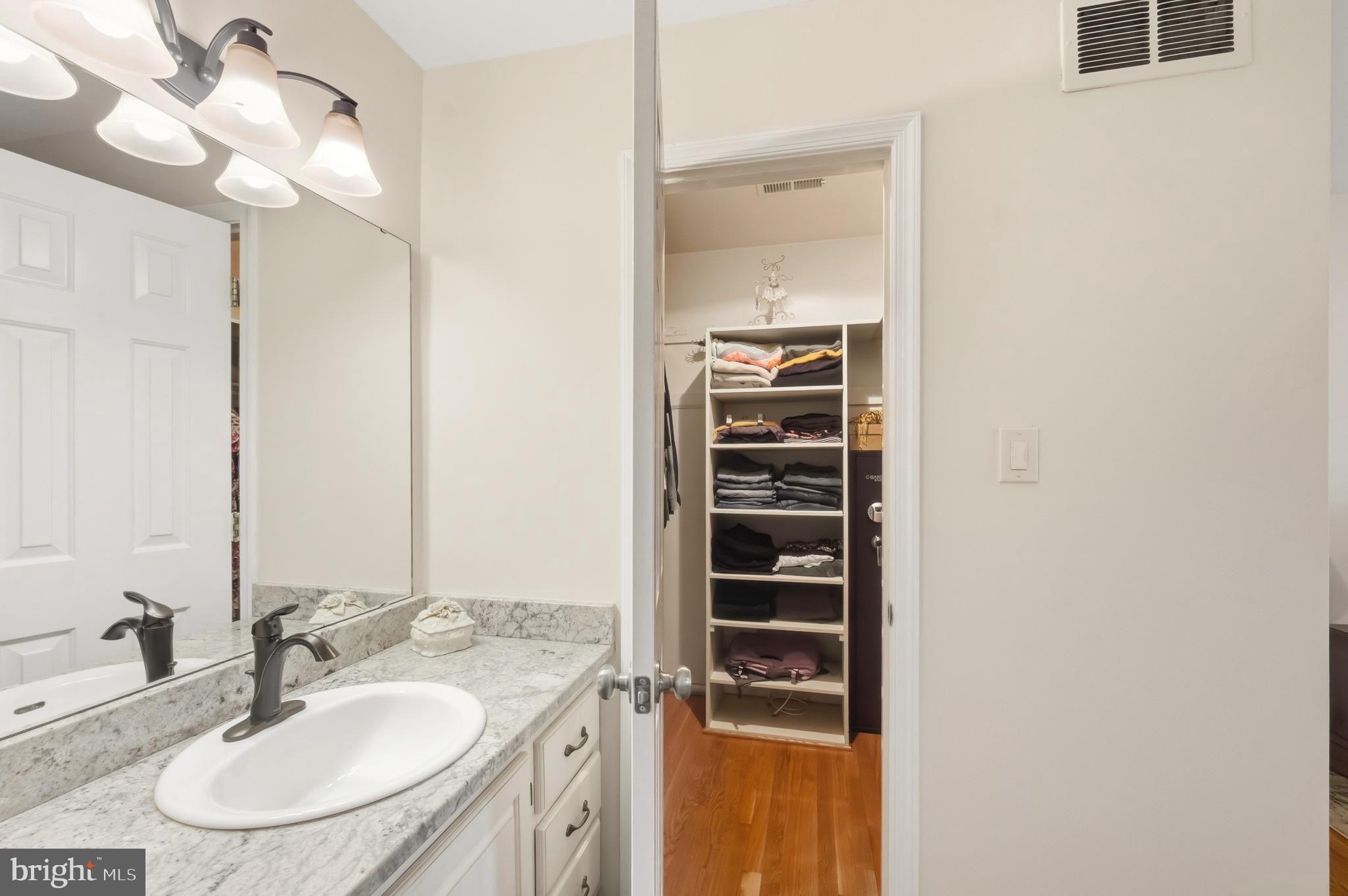 HAMILTON ACRES - Residential