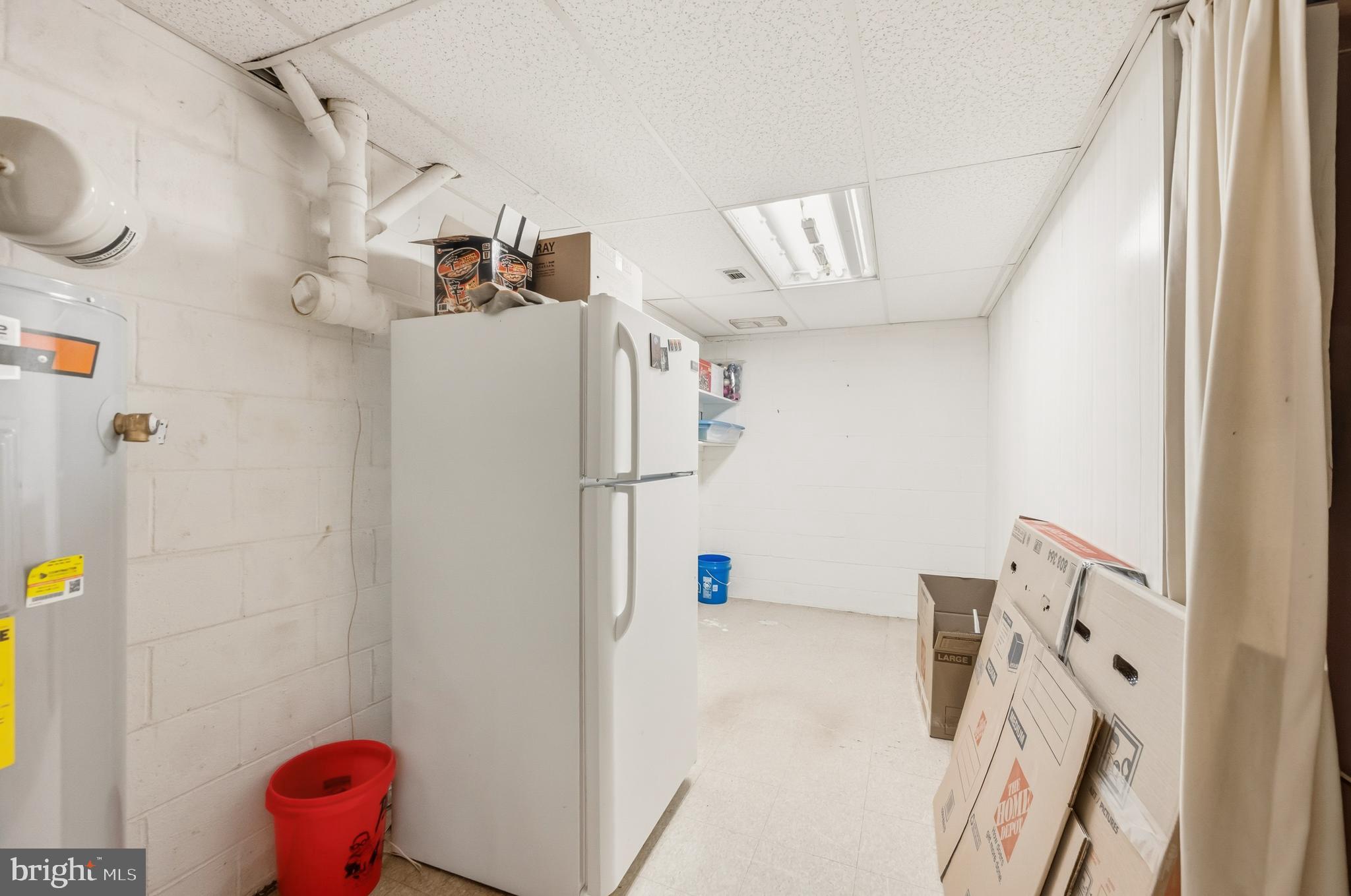 HAMILTON ACRES - Residential