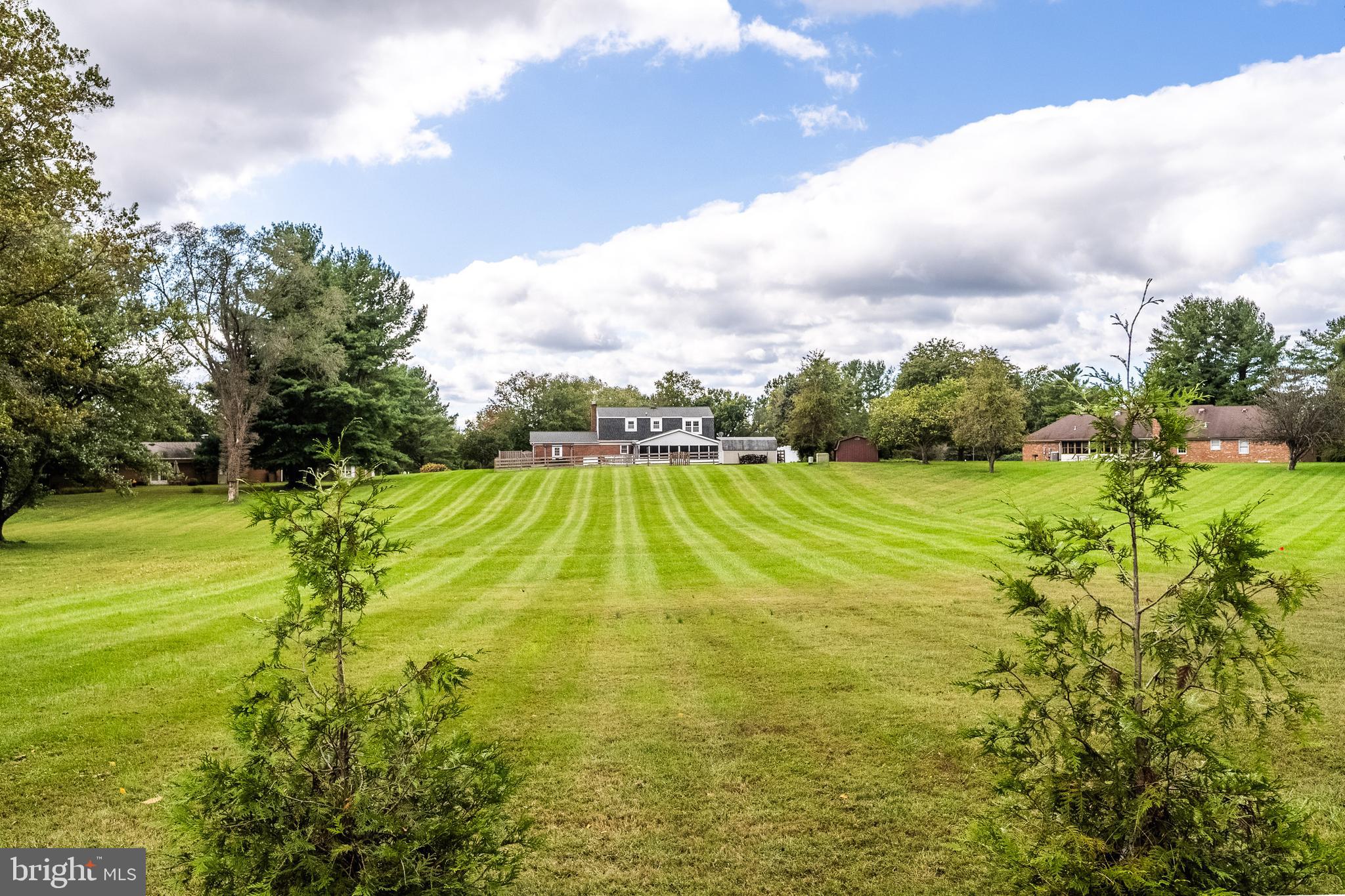 HAMILTON ACRES - Residential