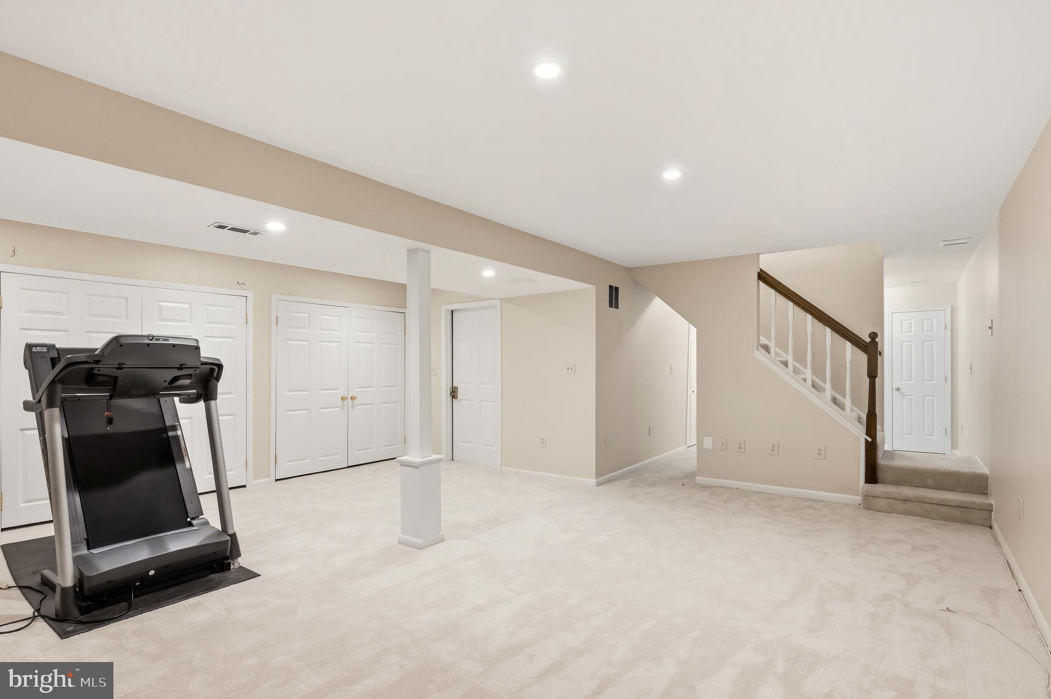 HAMILTON ACRES - Residential