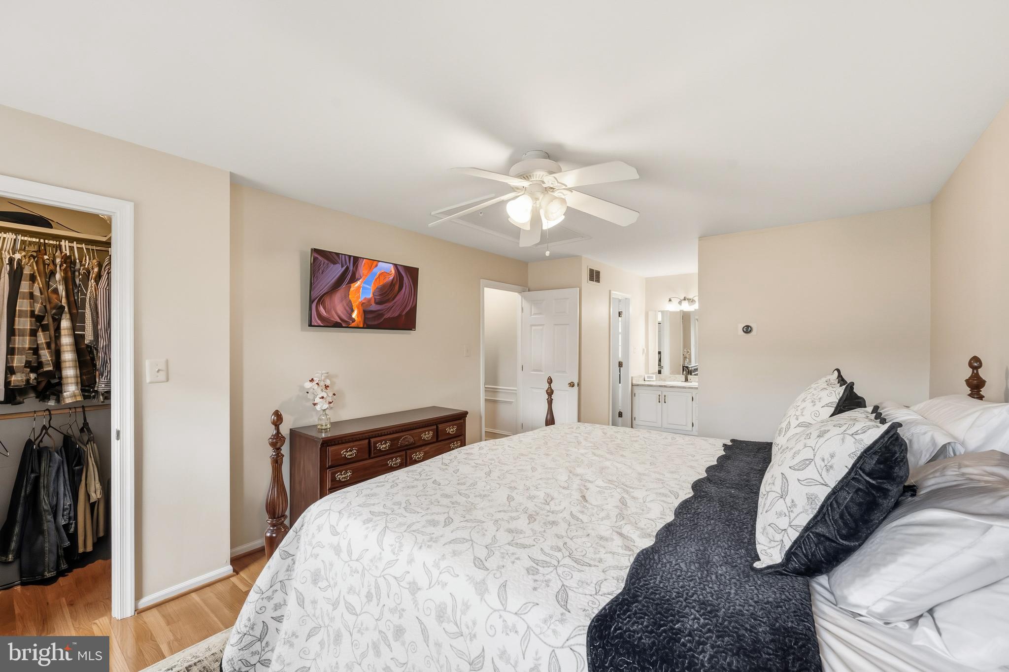 HAMILTON ACRES - Residential