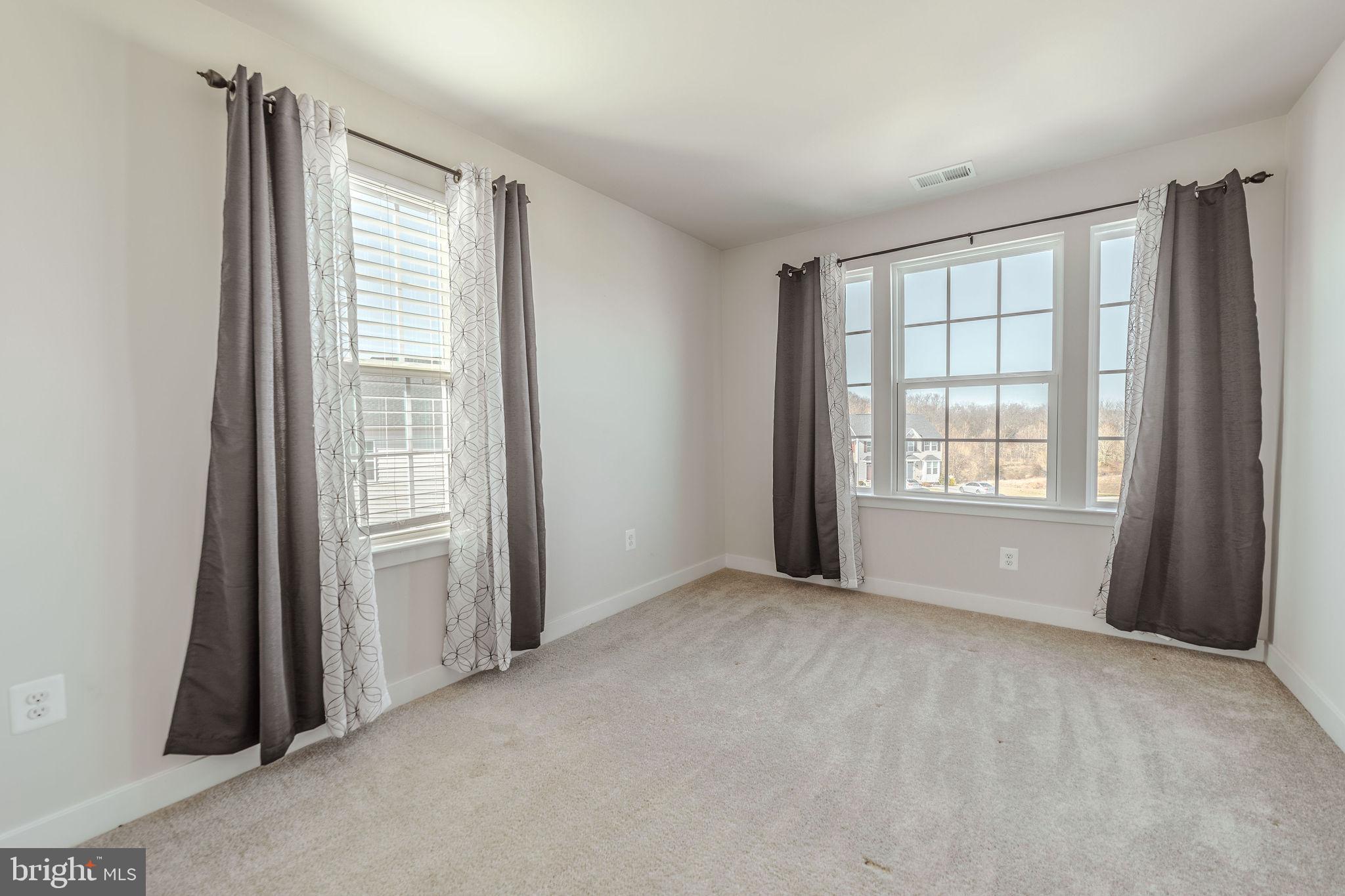 POTOMAC STATION - Residential Lease