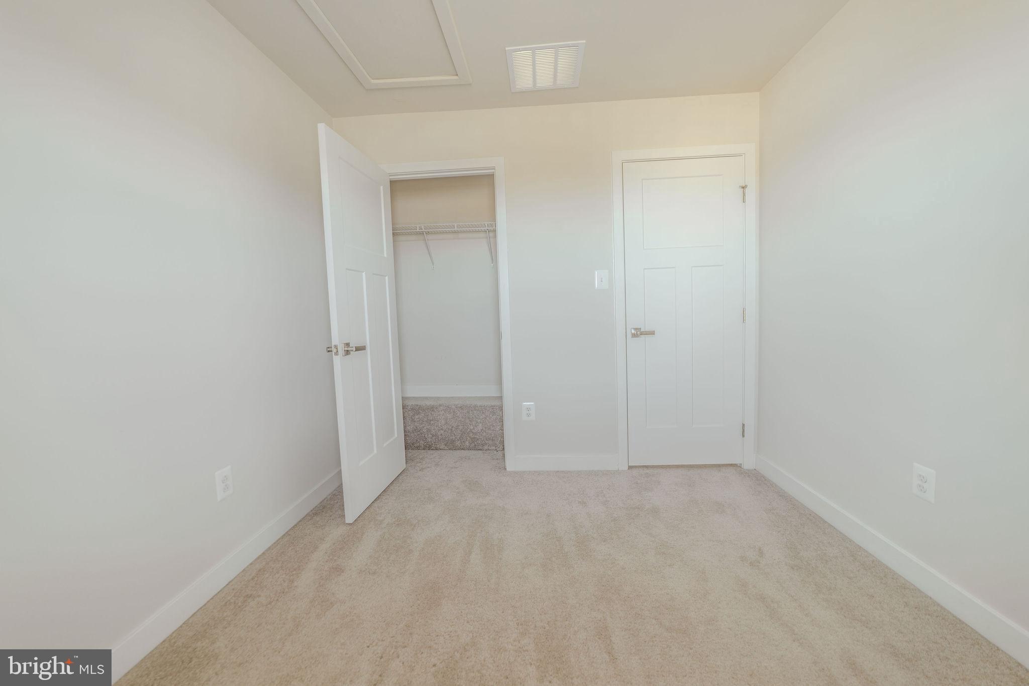 POTOMAC STATION - Residential Lease