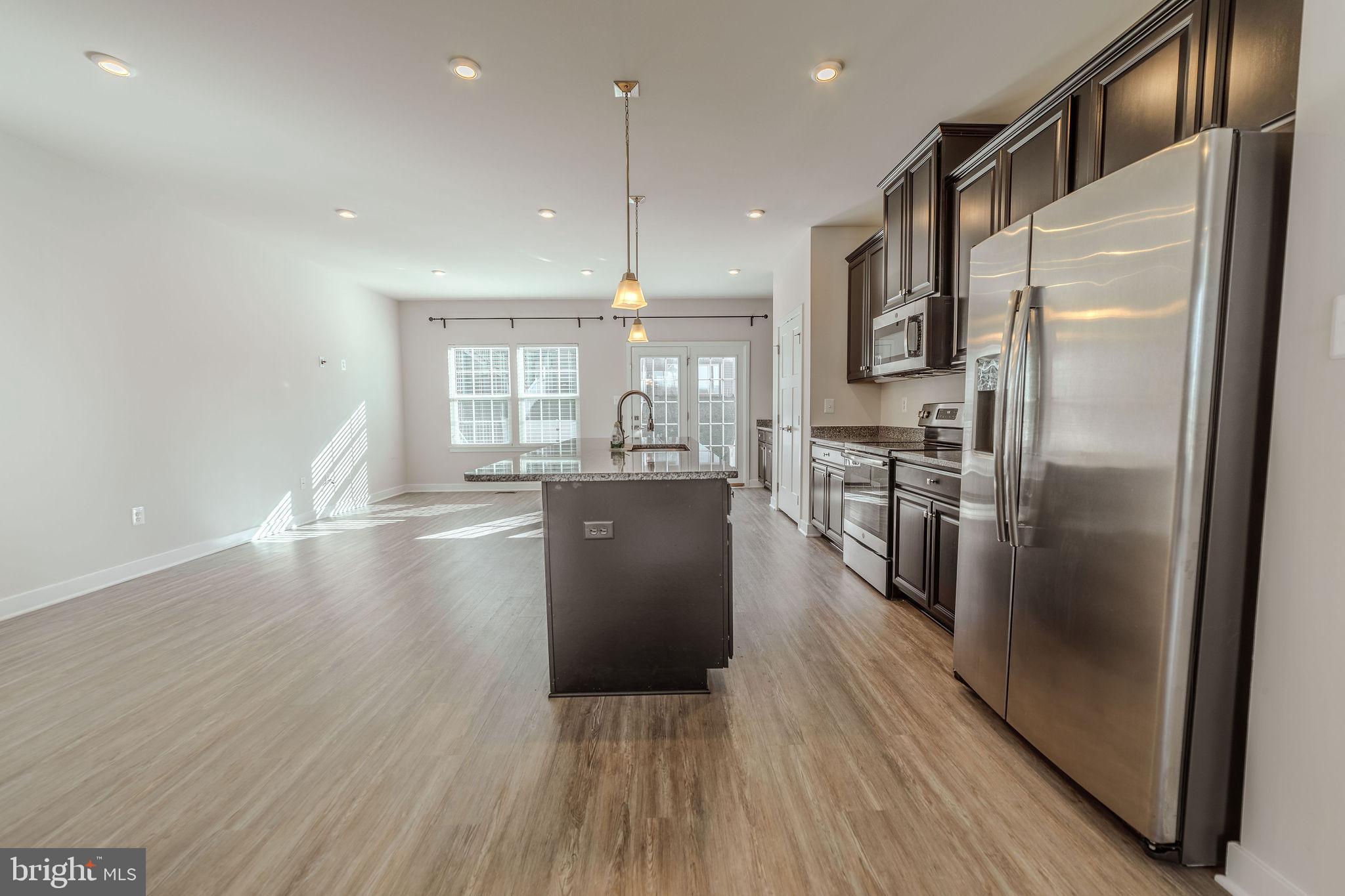 POTOMAC STATION - Residential Lease