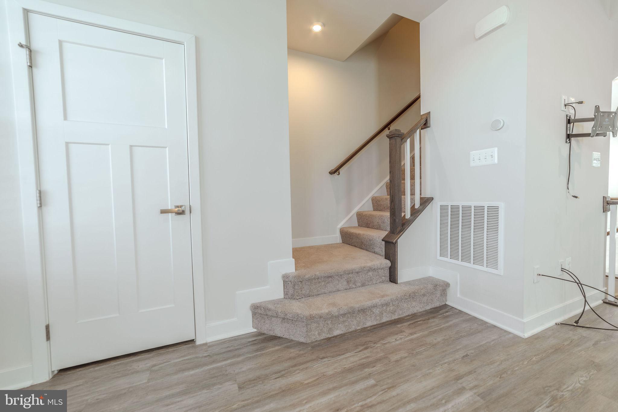 POTOMAC STATION - Residential Lease