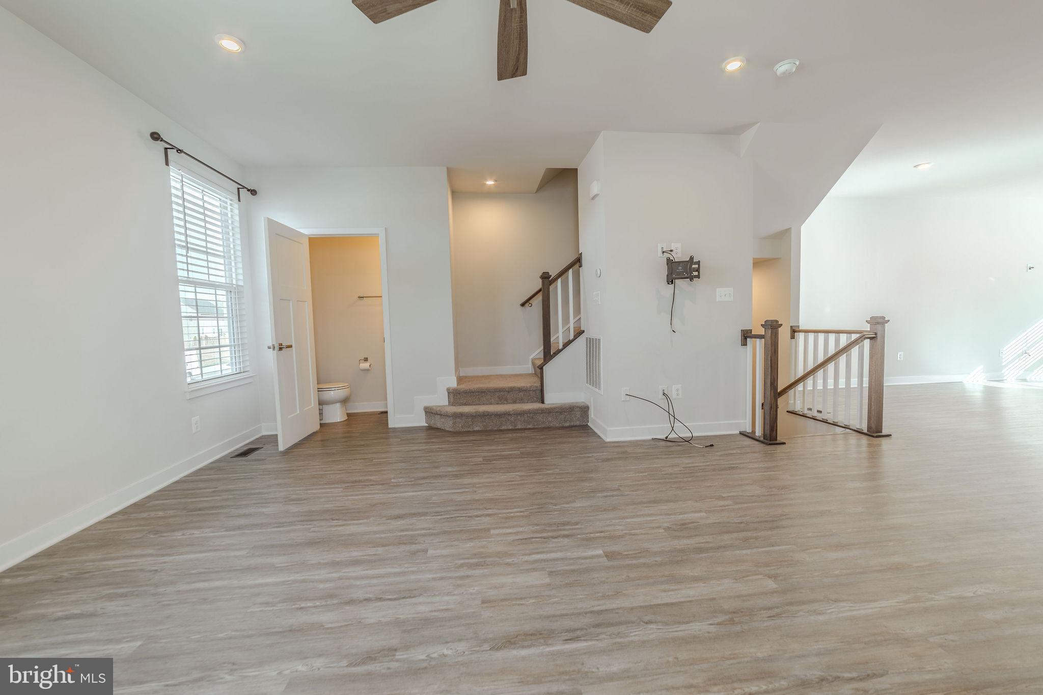 POTOMAC STATION - Residential Lease