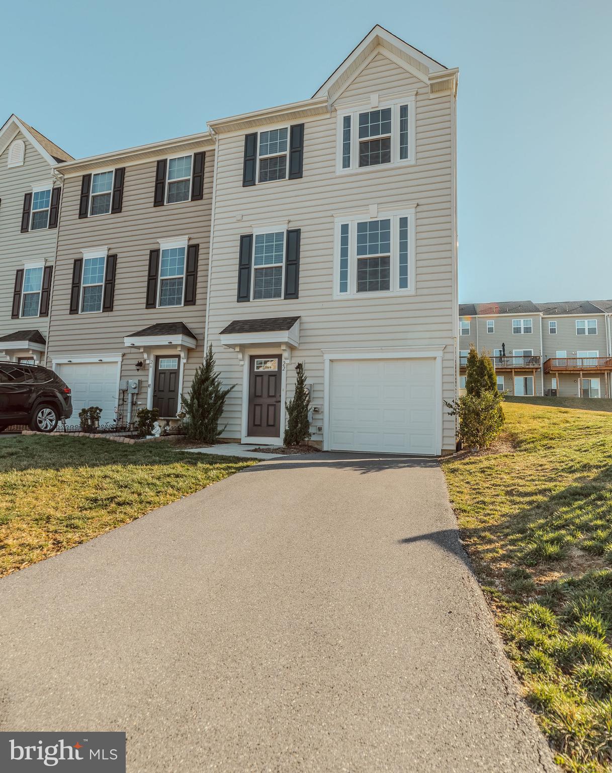 This lovely end-unit home situated in the sought-after Potomac Station subdivision boasts numerous desirable features. The property is impeccably maintained and showcases a generously sized kitchen/dining area, a finished basement, 3 bedrooms on the third level, 2 full bathrooms, and 2 half baths. Ideally, positioned for convenience, with proximity to shopping amenities and easy access to I-81, this home is truly exceptional. Don't miss the opportunity to schedule your tour today!