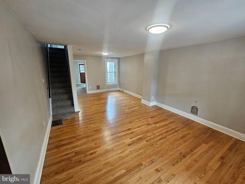 Townhouse For Rent - 9 W 6th Avenue<br/> COATESVILLE, PA 19320
