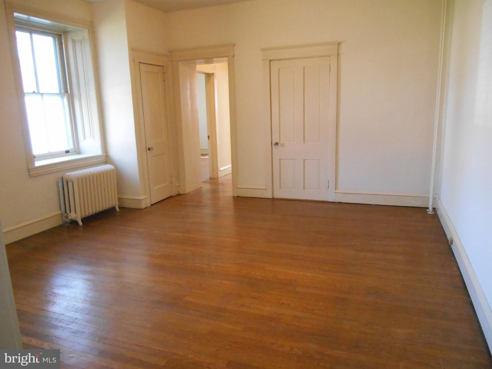 LLANERCH - Commercial Sale