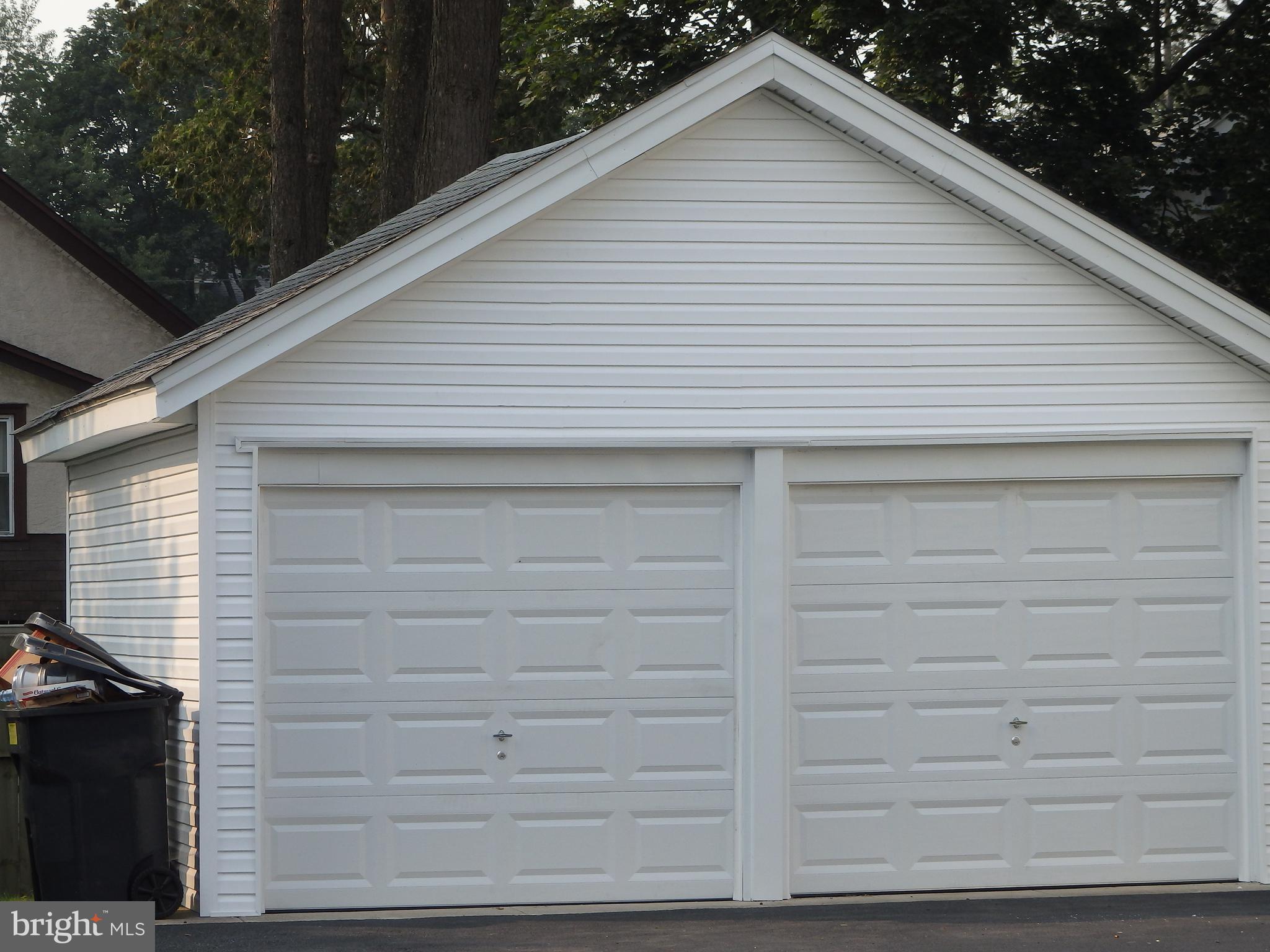 LLANERCH - Commercial Sale