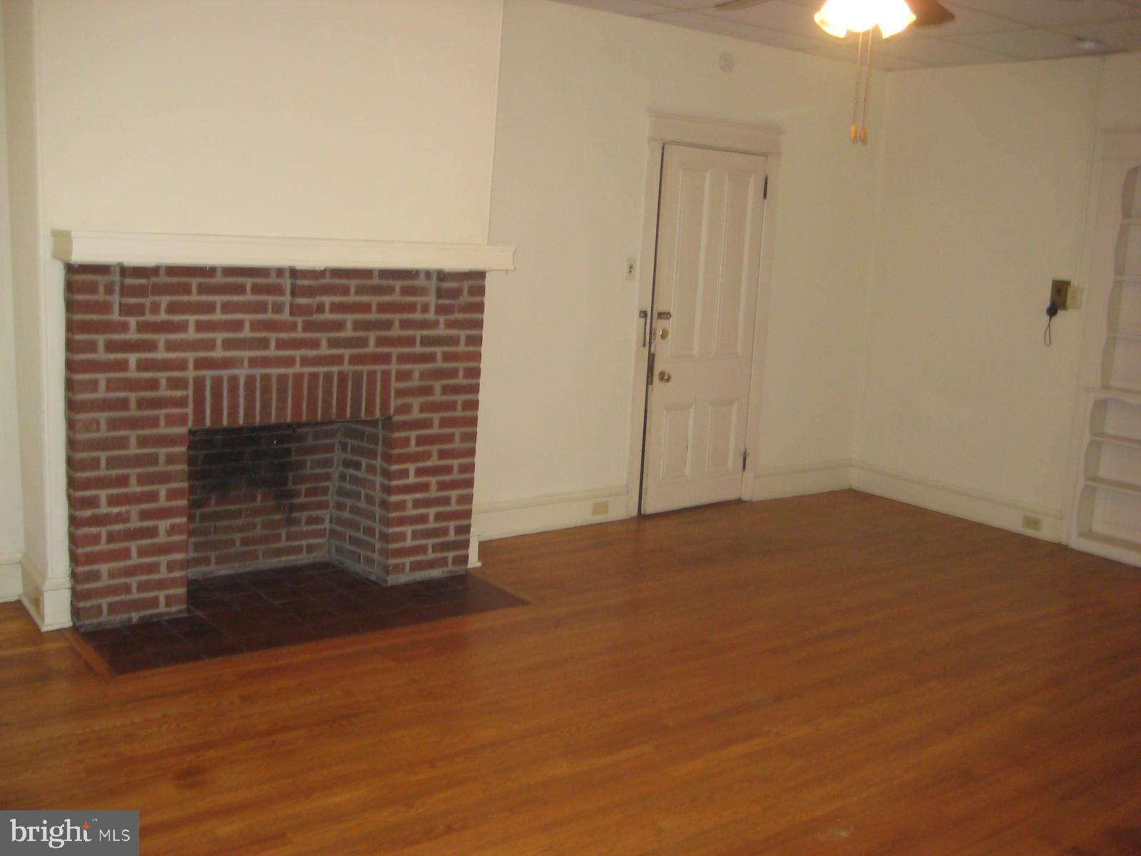 LLANERCH - Commercial Sale