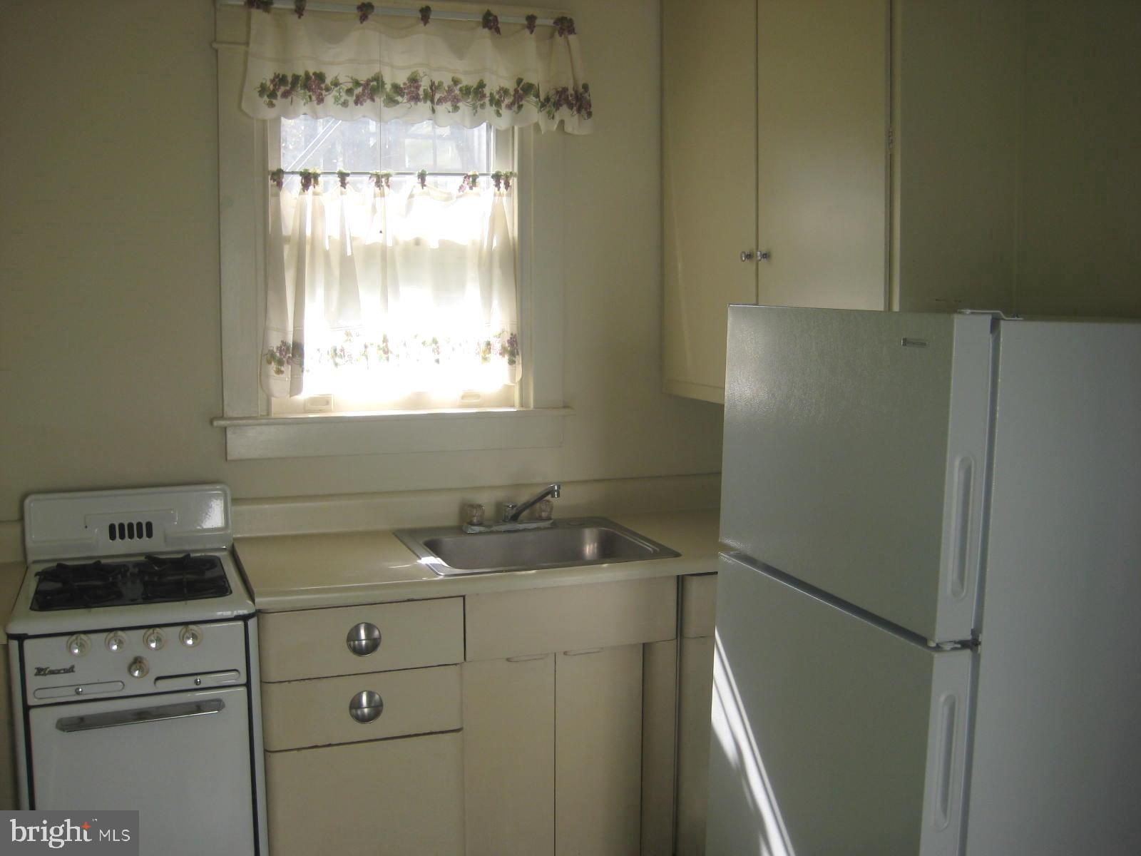 LLANERCH - Commercial Sale