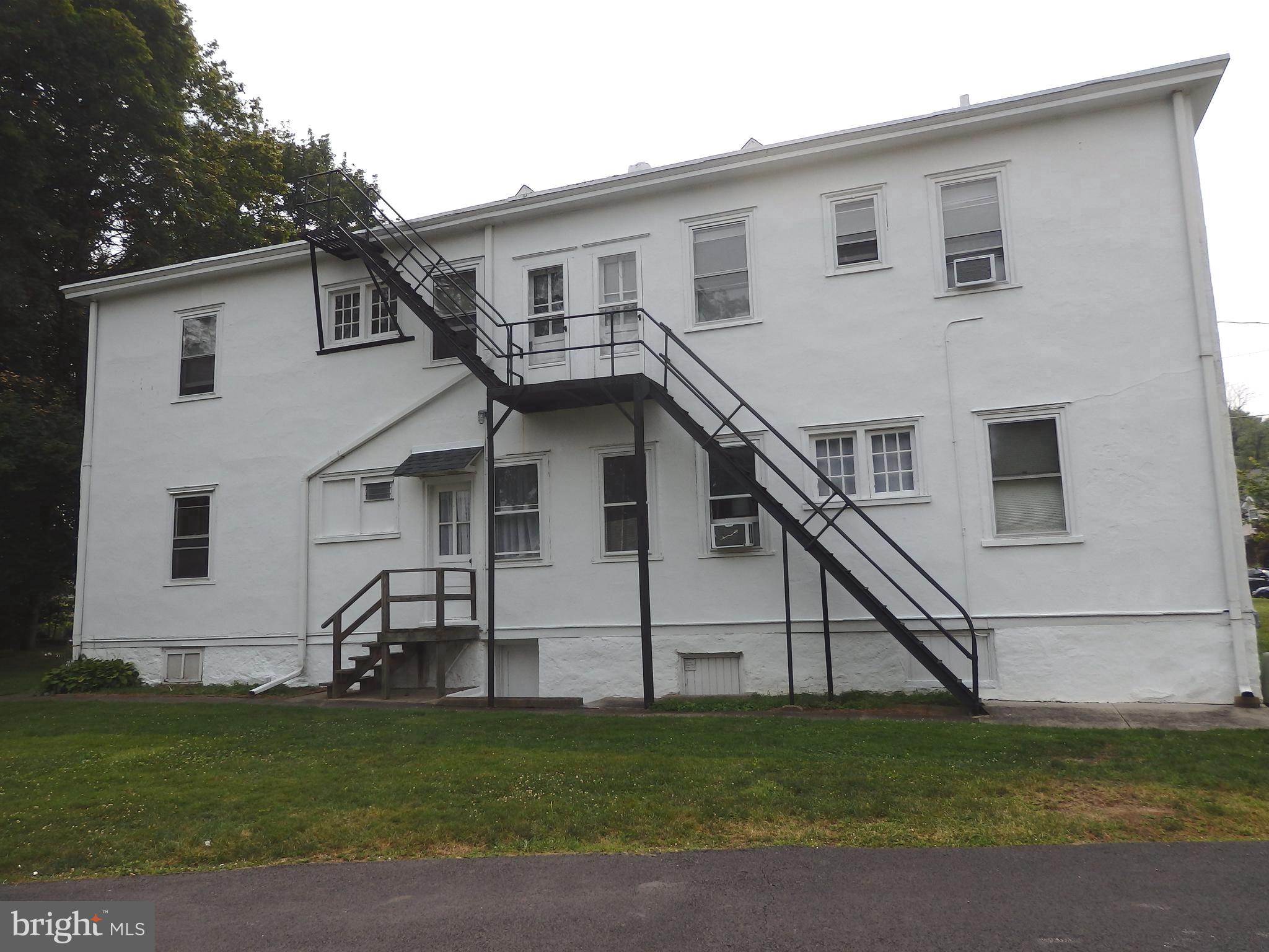 LLANERCH - Commercial Sale