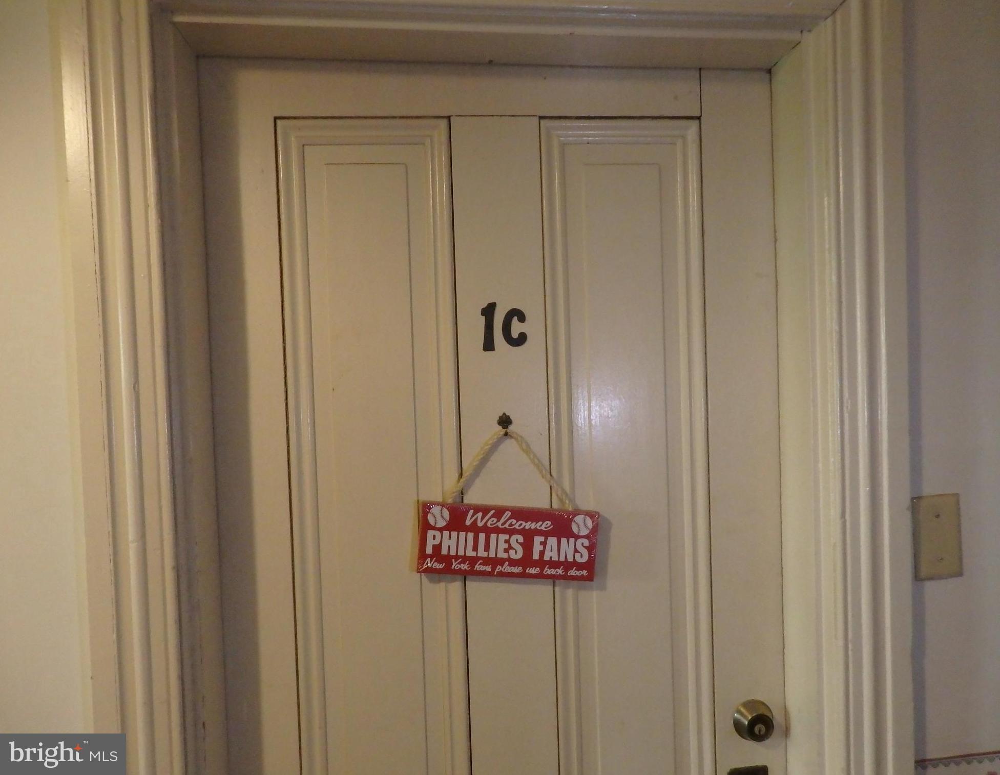 LLANERCH - Commercial Sale