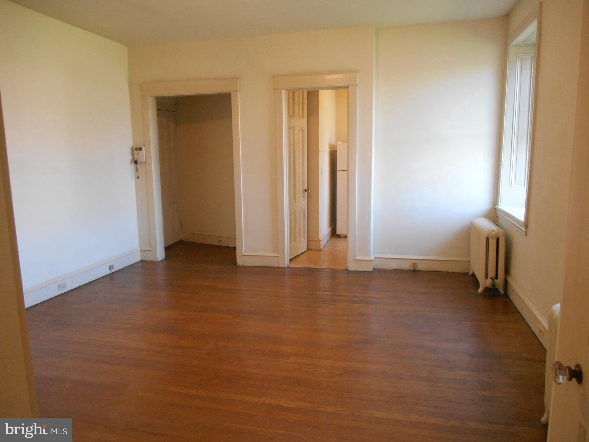 LLANERCH - Commercial Sale