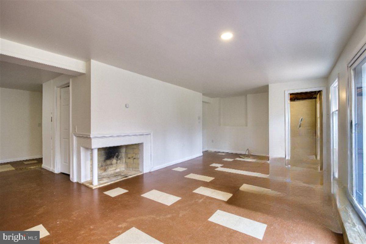 VALLEY FORGE MTN - Residential Lease