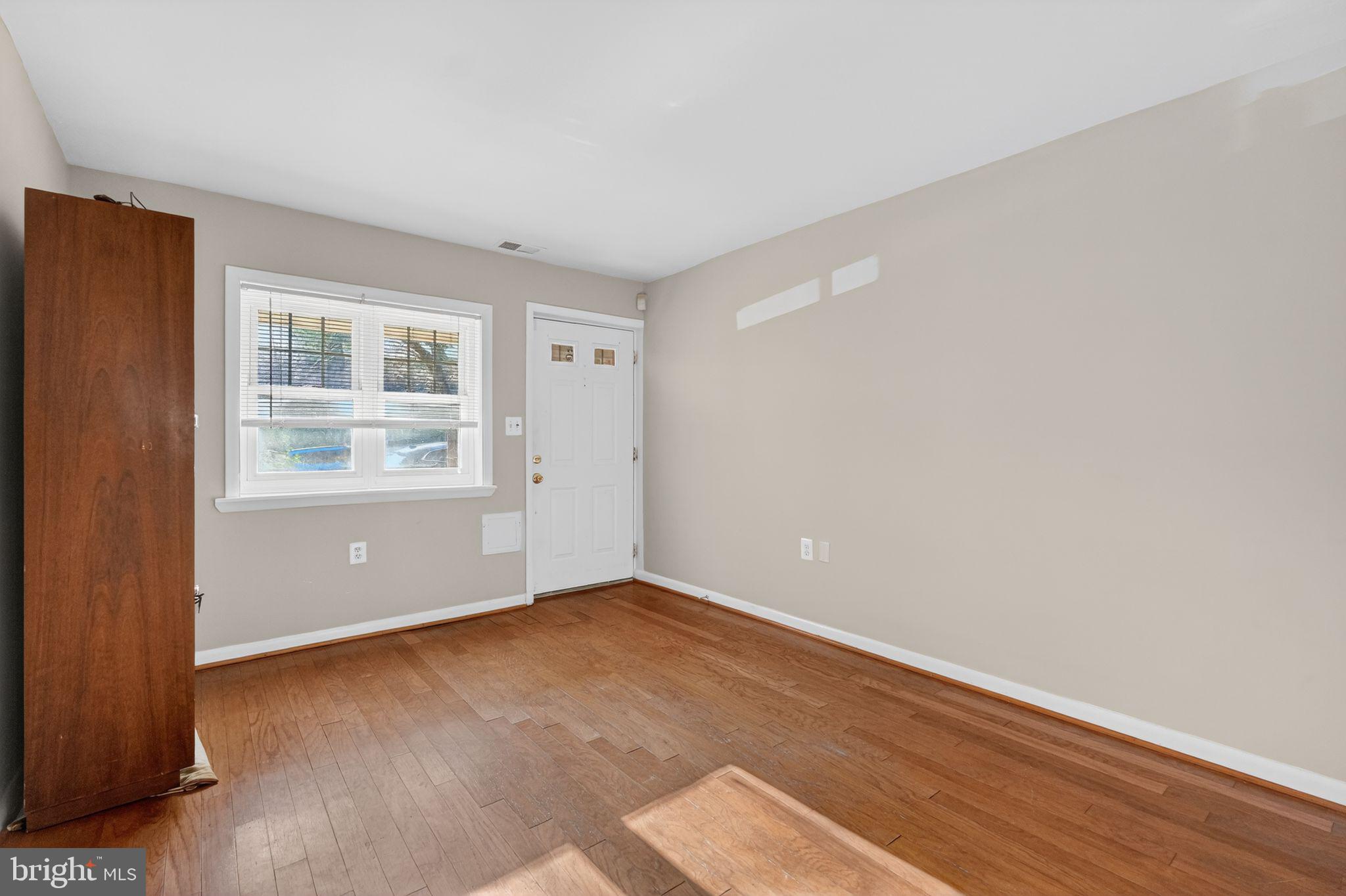 1718 MONTANA AVENUE NE 1718