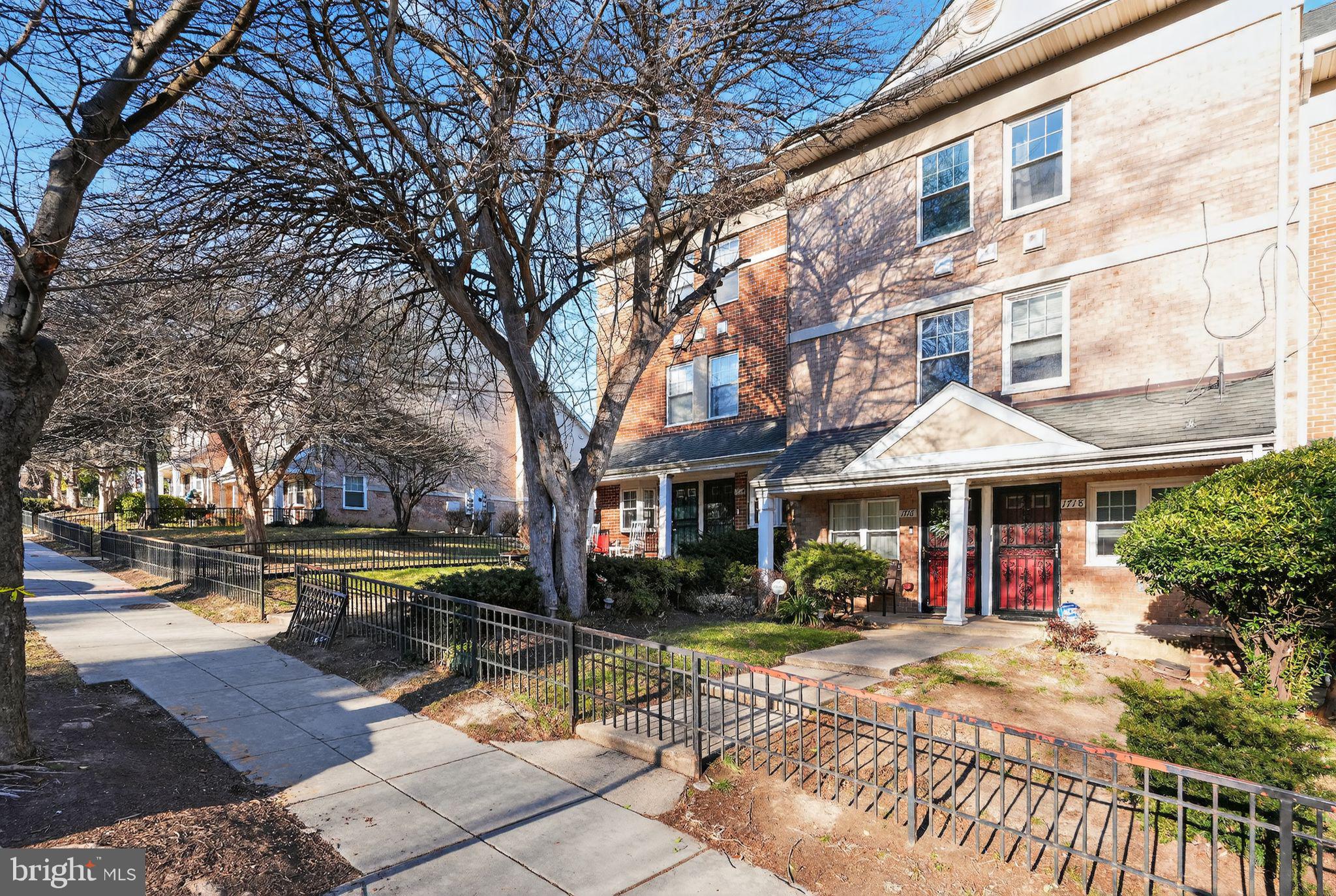 1718 MONTANA AVENUE NE 1718