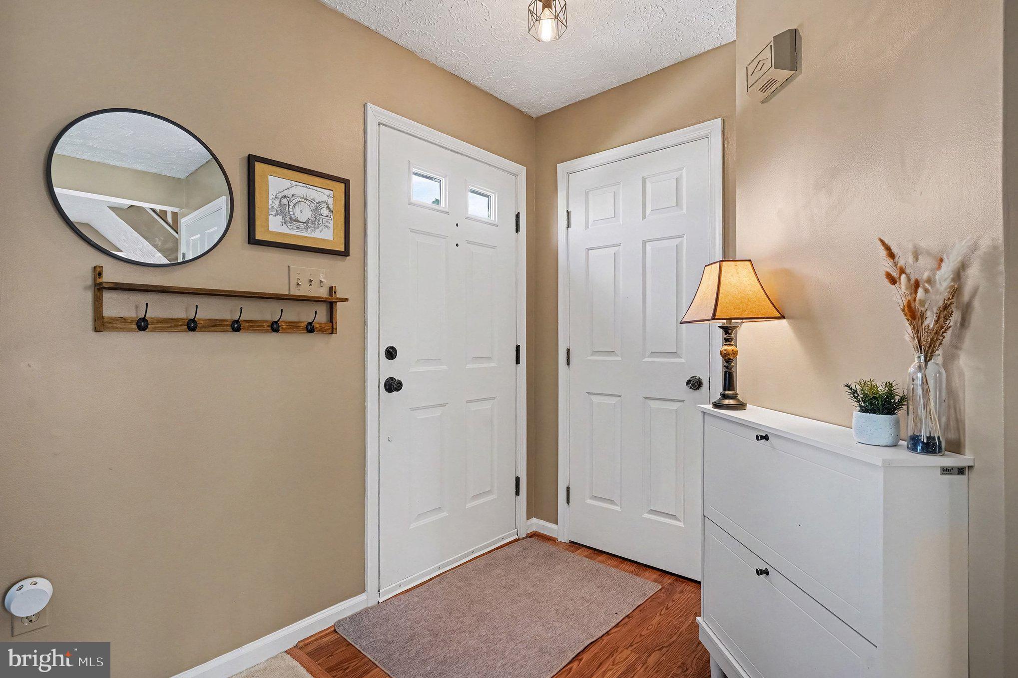 467 ROSE WAY