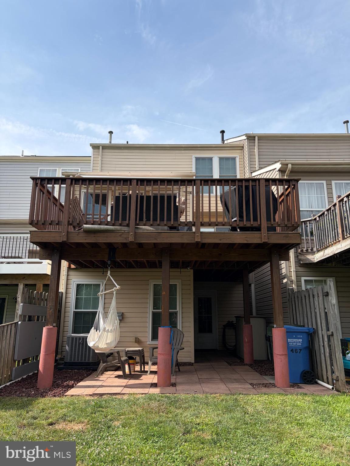 467 ROSE WAY