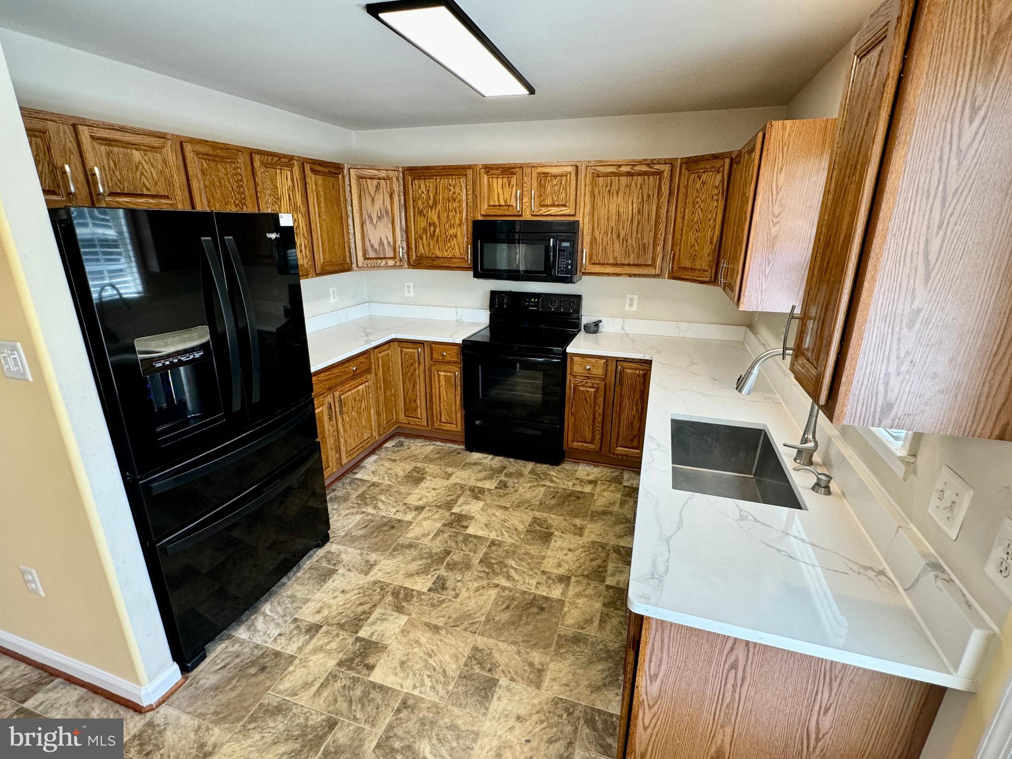 BROOKSTONE - Residential Lease