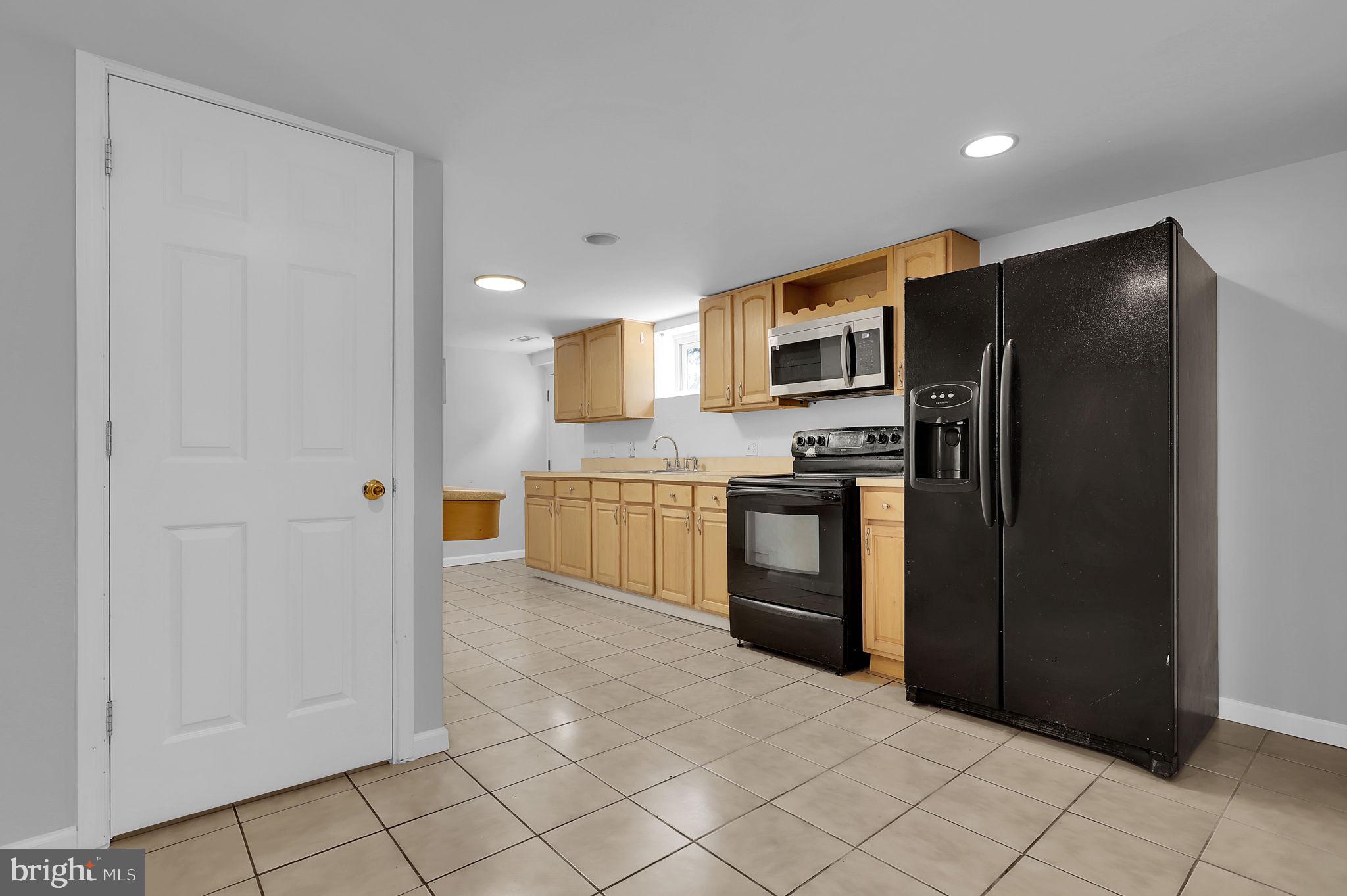 COLESVILLE OUTSIDE - Residential