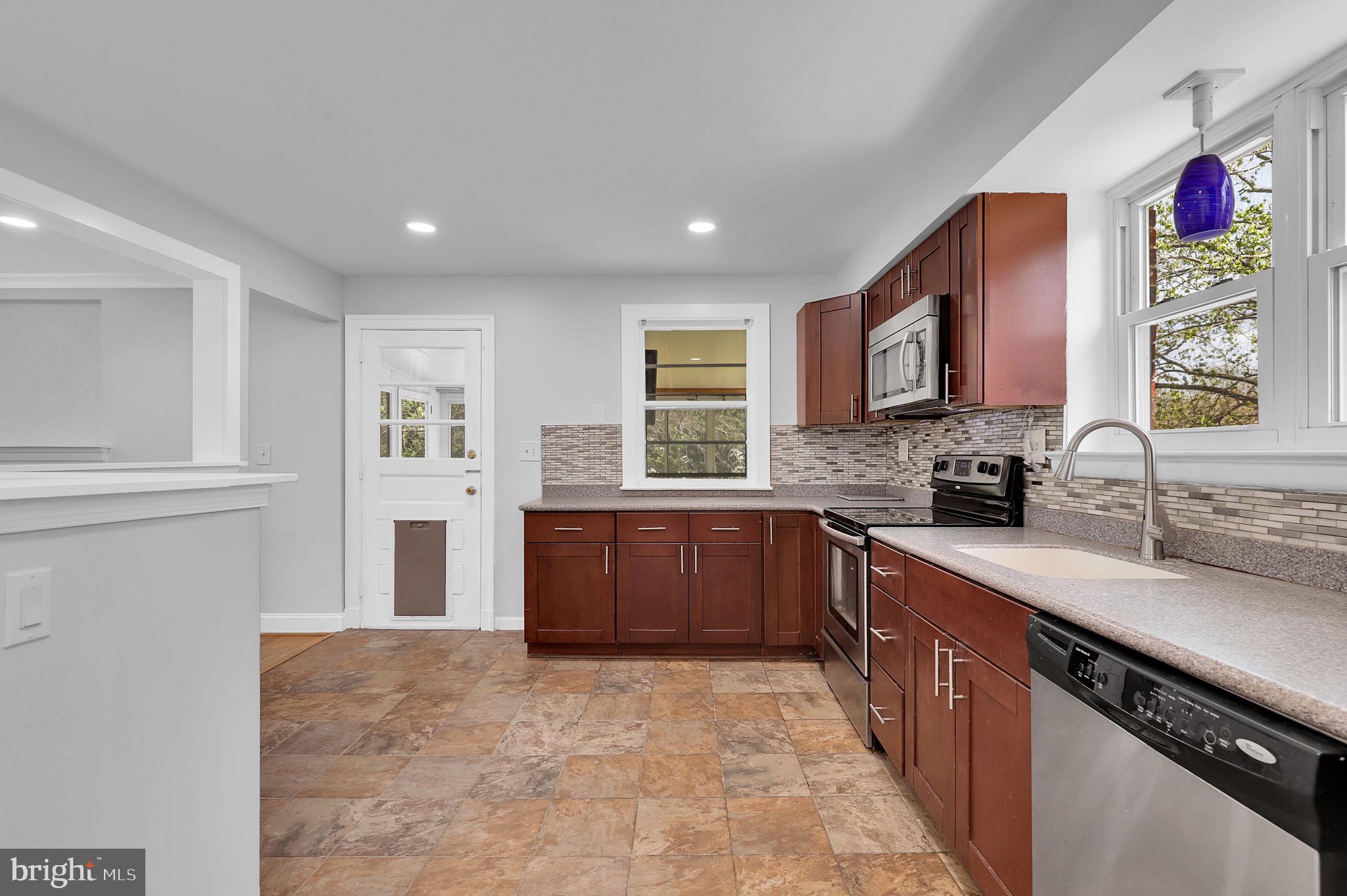 COLESVILLE OUTSIDE - Residential