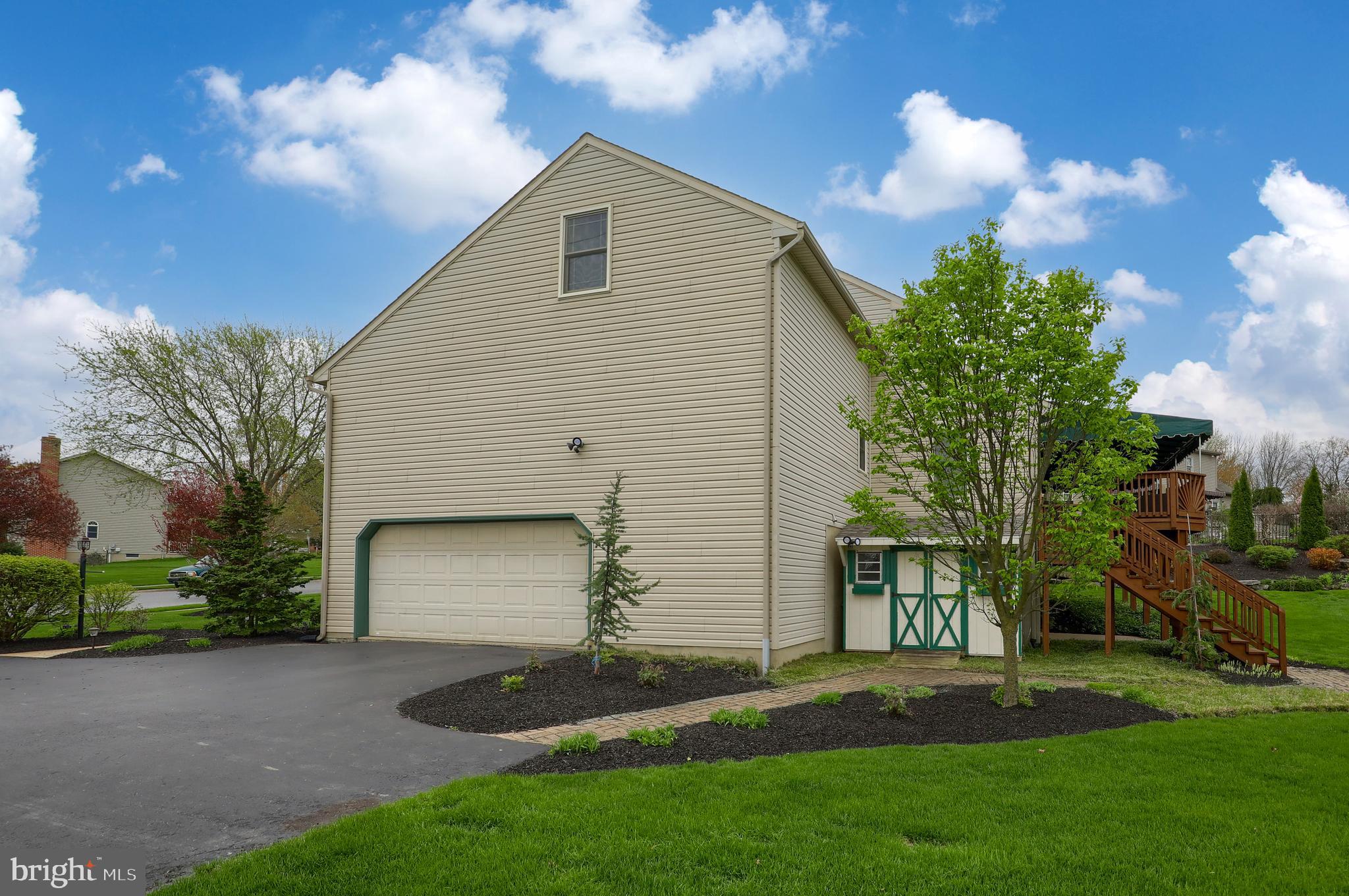 ROSEMONT ESTATES - Residential