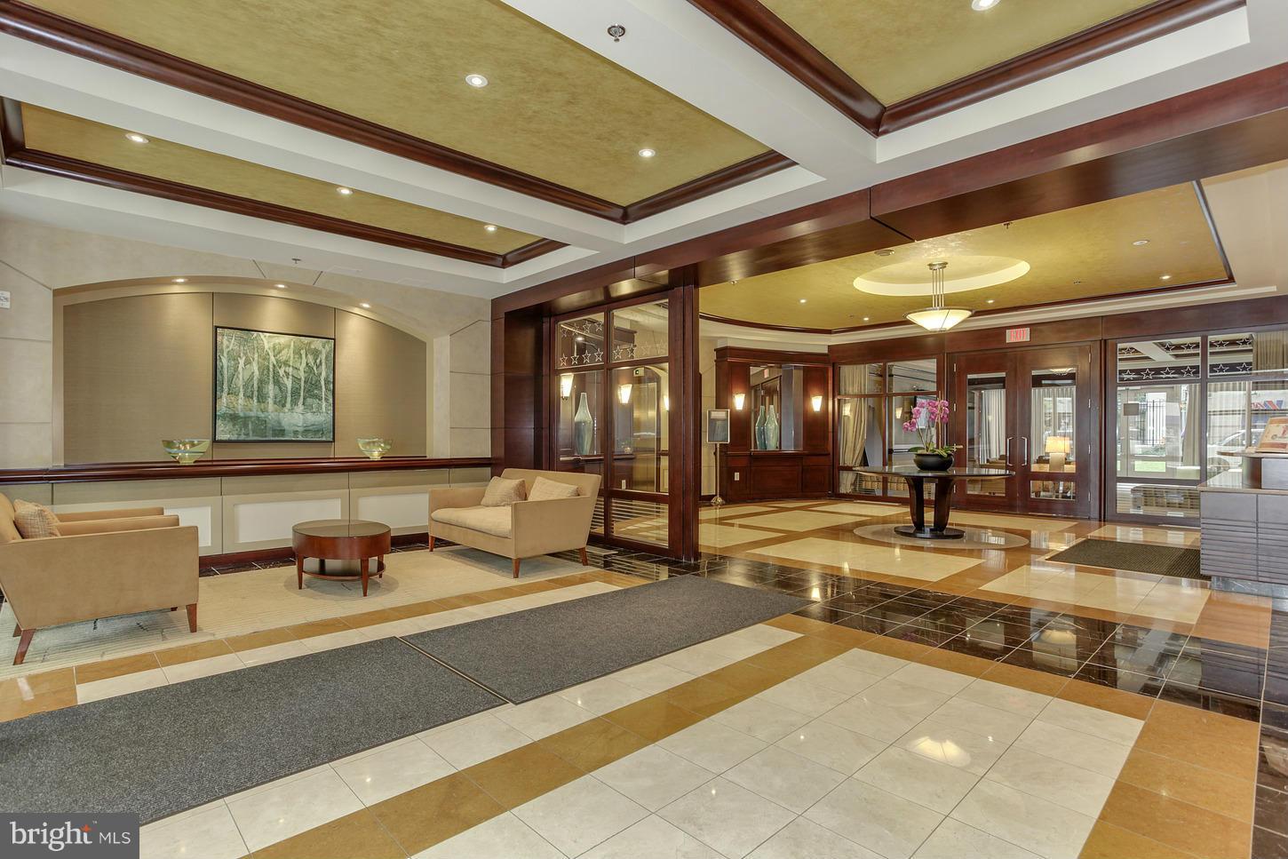 RESIDENCES AT LIBERTY CENTER - Residential