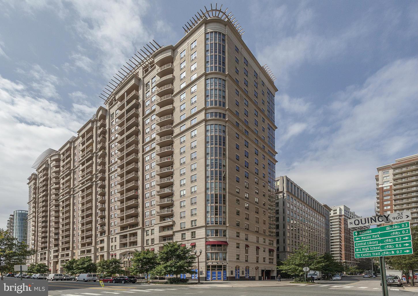 RESIDENCES AT LIBERTY CENTER - Residential