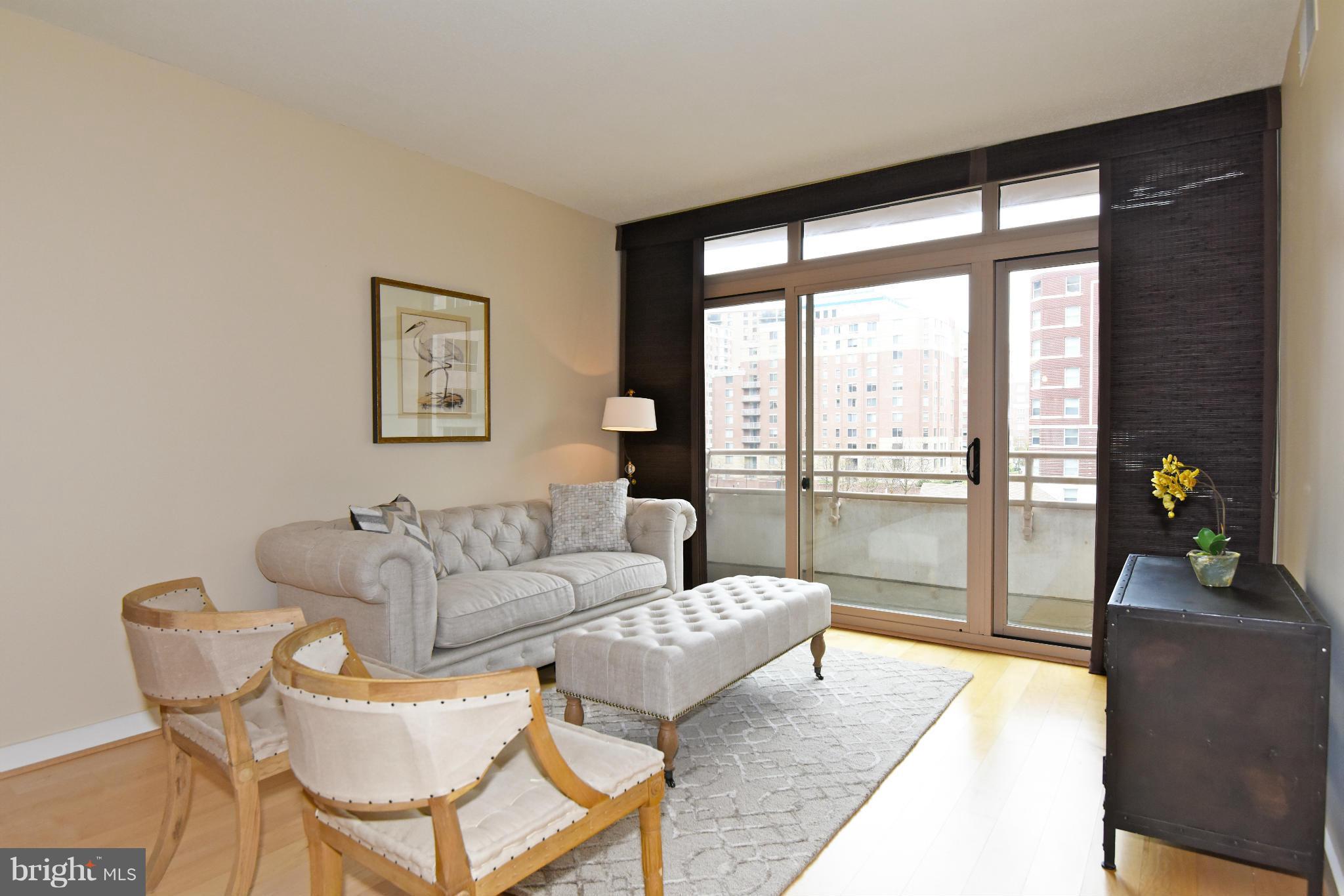 RESIDENCES AT LIBERTY CENTER - Residential