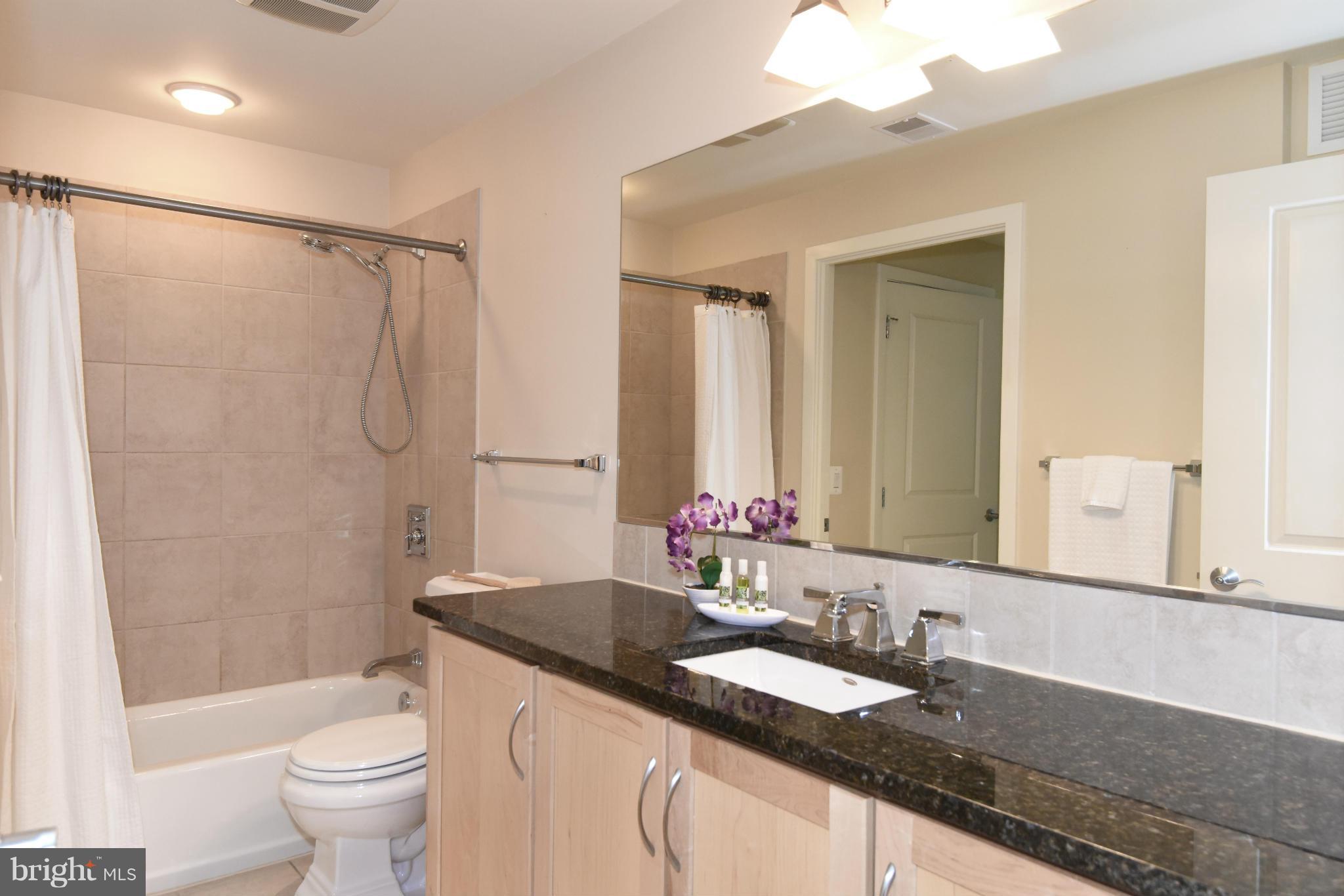 RESIDENCES AT LIBERTY CENTER - Residential