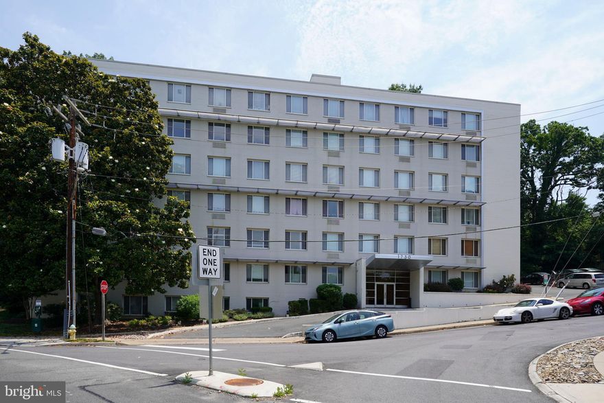 Welcome home! This 2 bedroom, 1 bathroom condo in the heart of Arlington, combines all the modern comforts with the convenience of location.  Walk right into your spacious living room with great view, it is big enough for entertaining friends and family. Adjoining is the sizable dining space with trendy new overhead lighting fixtures. There is 42" natural wood cabinets in the kitchen, which also includes granite countertops and all stainless steel appliances (Range Oven & Microwave Oven - 2023, Dishwasher- 2021). HVAC replaced in 2019. Condo fees include all utilities(gas and electricity), water, sewer, and trash removal. Unit includes one deeded parking space (#18), plus street parking, as well as one assigned storage unit (#12). The building also includes access to the rooftop deck, clubhouse room, gym (renovated 2021), laundry facilities, and bike storage. Walk around the corner to the local crab shack or market and bike or run along the trails that lead along Rte 50 into DC near all of the monuments. Stroll down to the US Marine Corps Memorial and Netherlands Carillon, where you can watch the 4th of July fireworks and revel in the Marine Corps Sunset Parade. With a nearby dog park, it’s perfect that this building is pet friendly!  Just minutes to Safeway, Whole Foods, Fort Myer, The Pentagon, Georgetown, both Rosslyn & Courthouse Metro stations, Target, shopping, dining, and all that downtown Rosslyn and Clarendon have to offer. Located on the ART and Metrobus lines. Quick access to Key Bridge, Rte 50, GW Parkway, Columbia Pike, Rte 66, Rte 29, I-395, and walking distance to the Court House Metro, just 2 stops from DC (Foggy Bottom) on the Orange and Silver lines. Ready to move in!!!!! Agent related to Owner.