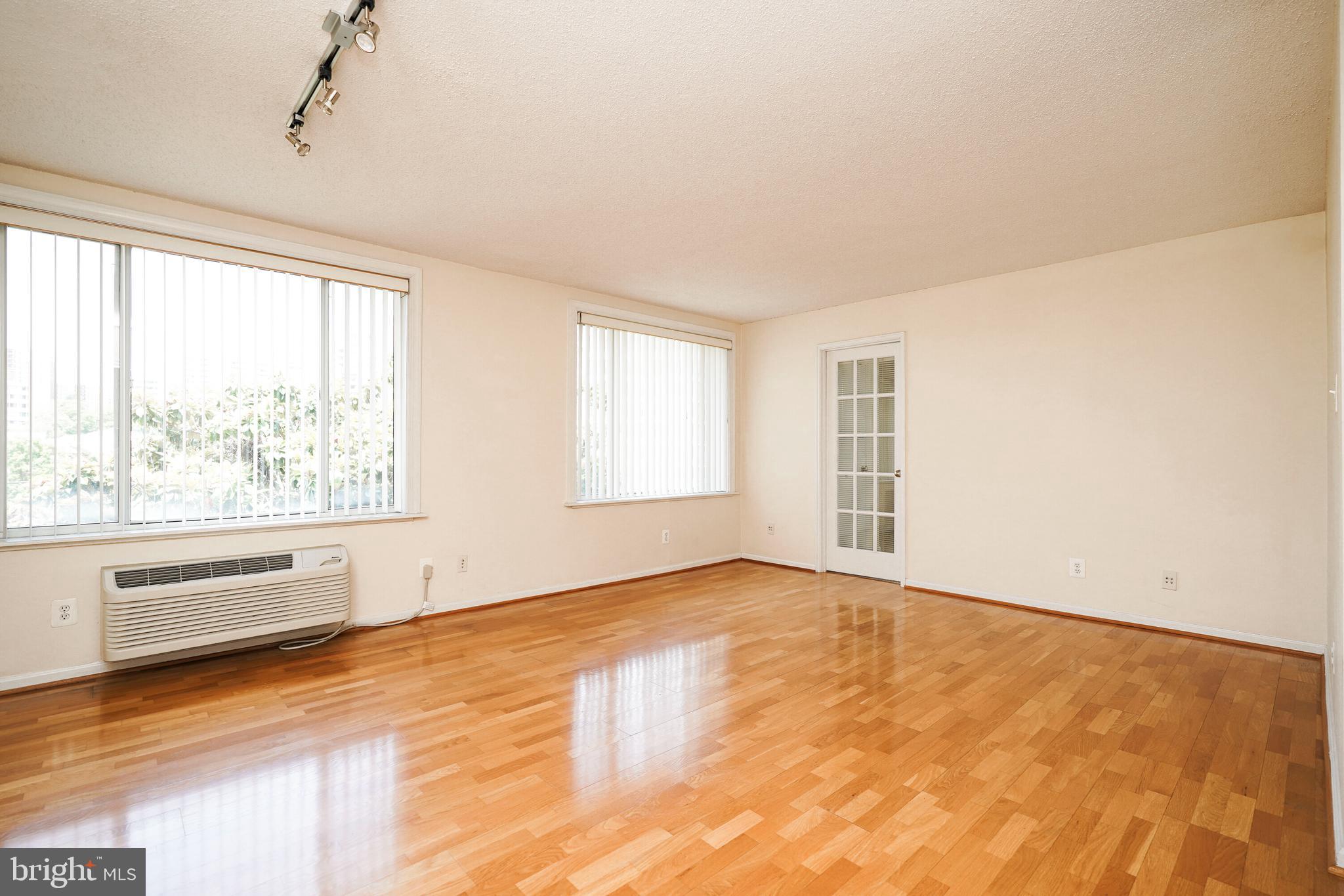 THE WELDON - Residential