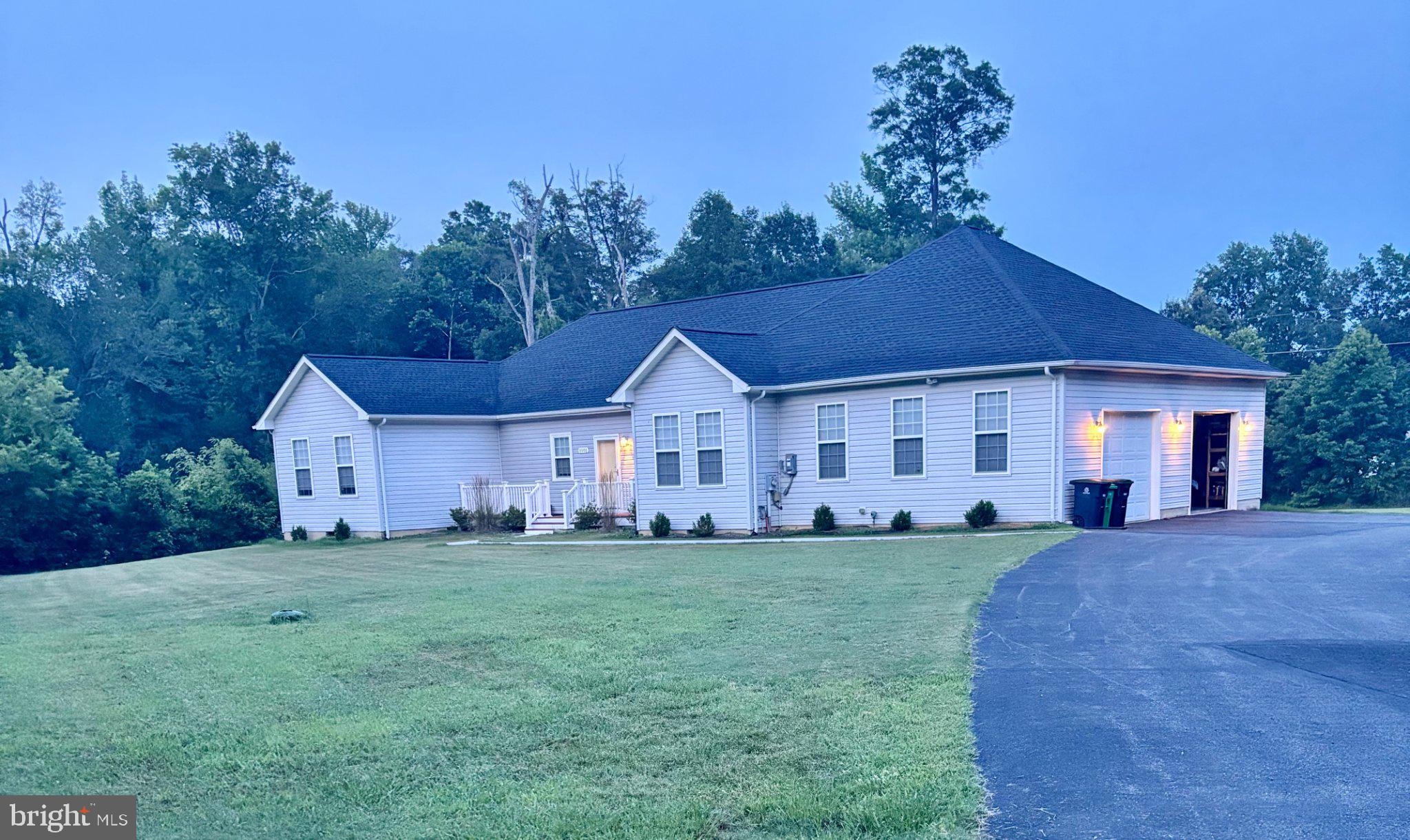 1901 DALE LANE