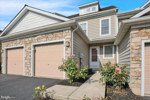 Photo of 764 Keller Drive, LITITZ, PA 17543 (MLS # PALA2072624)