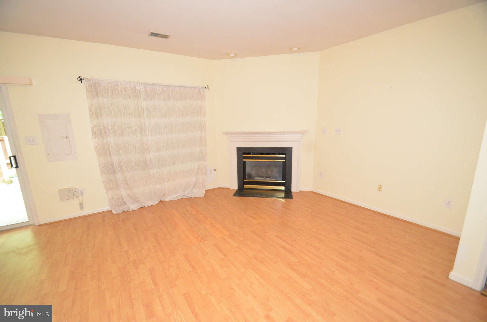 KINGSTOWNE - Residential Lease