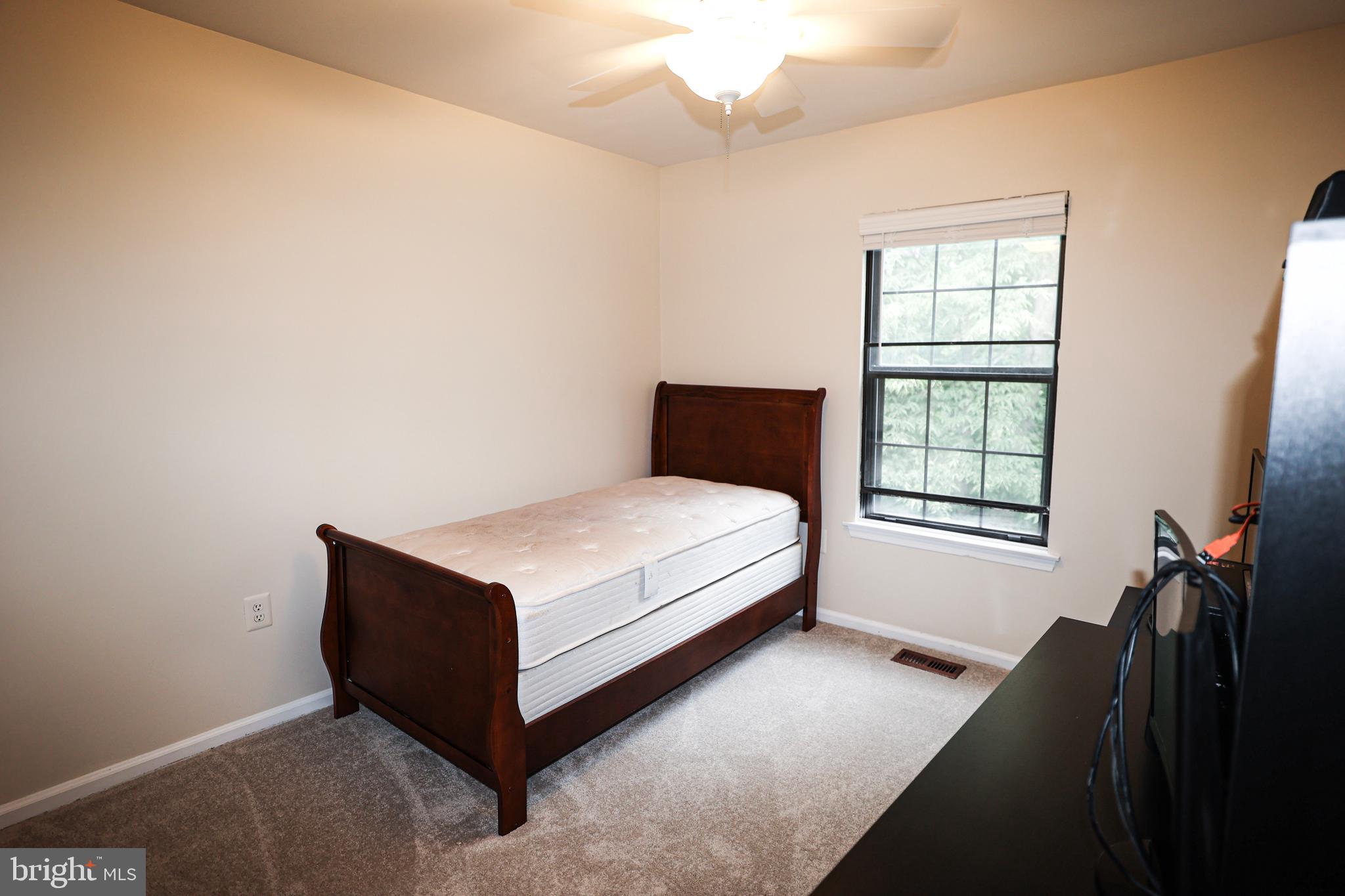 COUNTRYSIDE - Residential