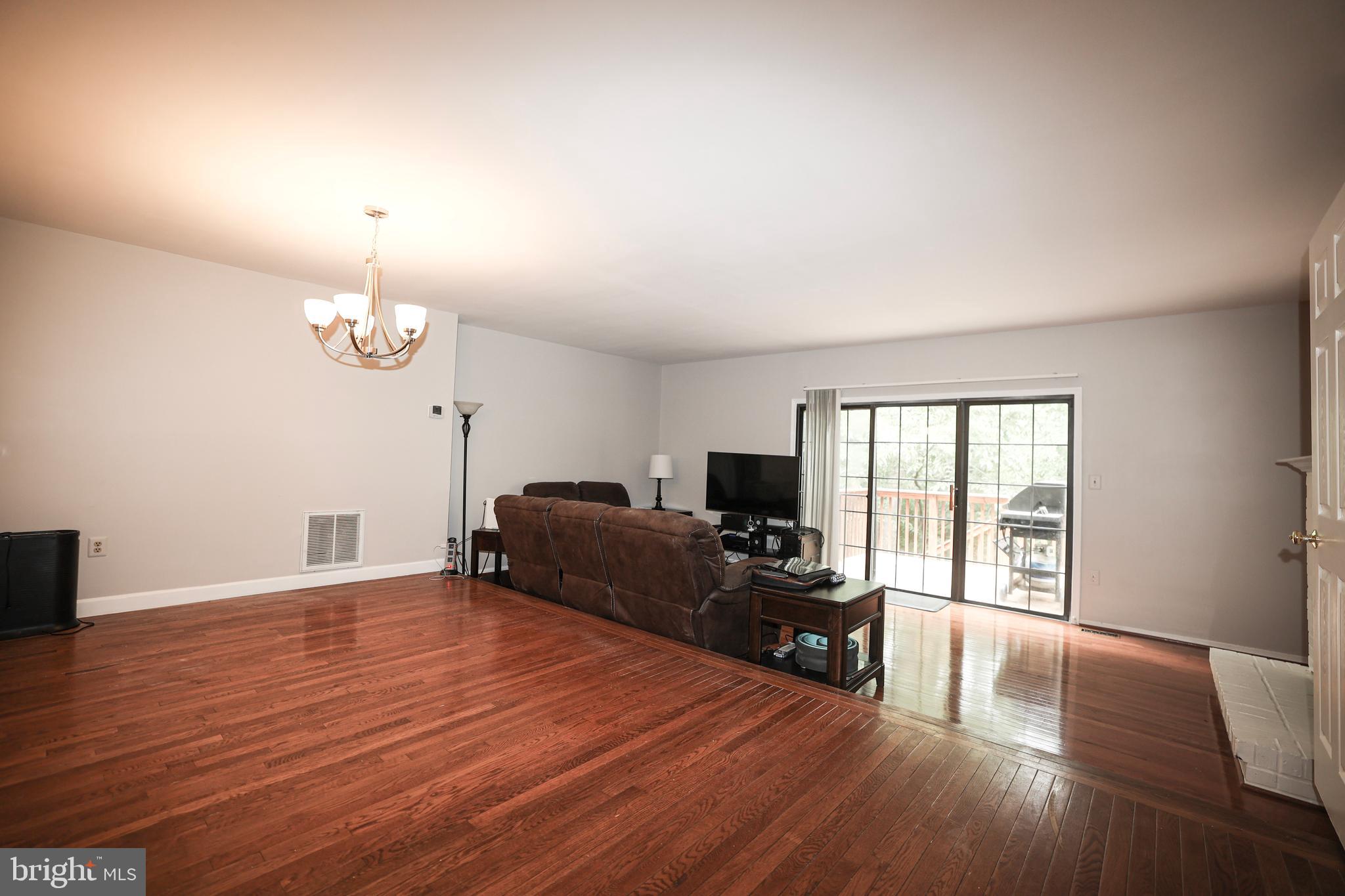 COUNTRYSIDE - Residential