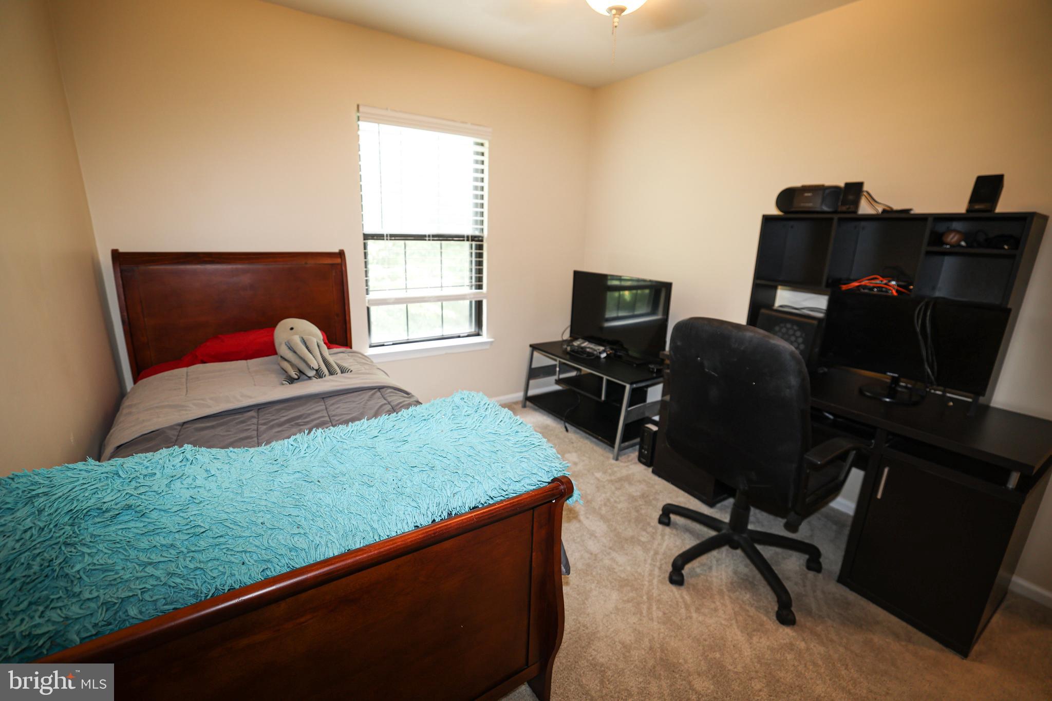 COUNTRYSIDE - Residential