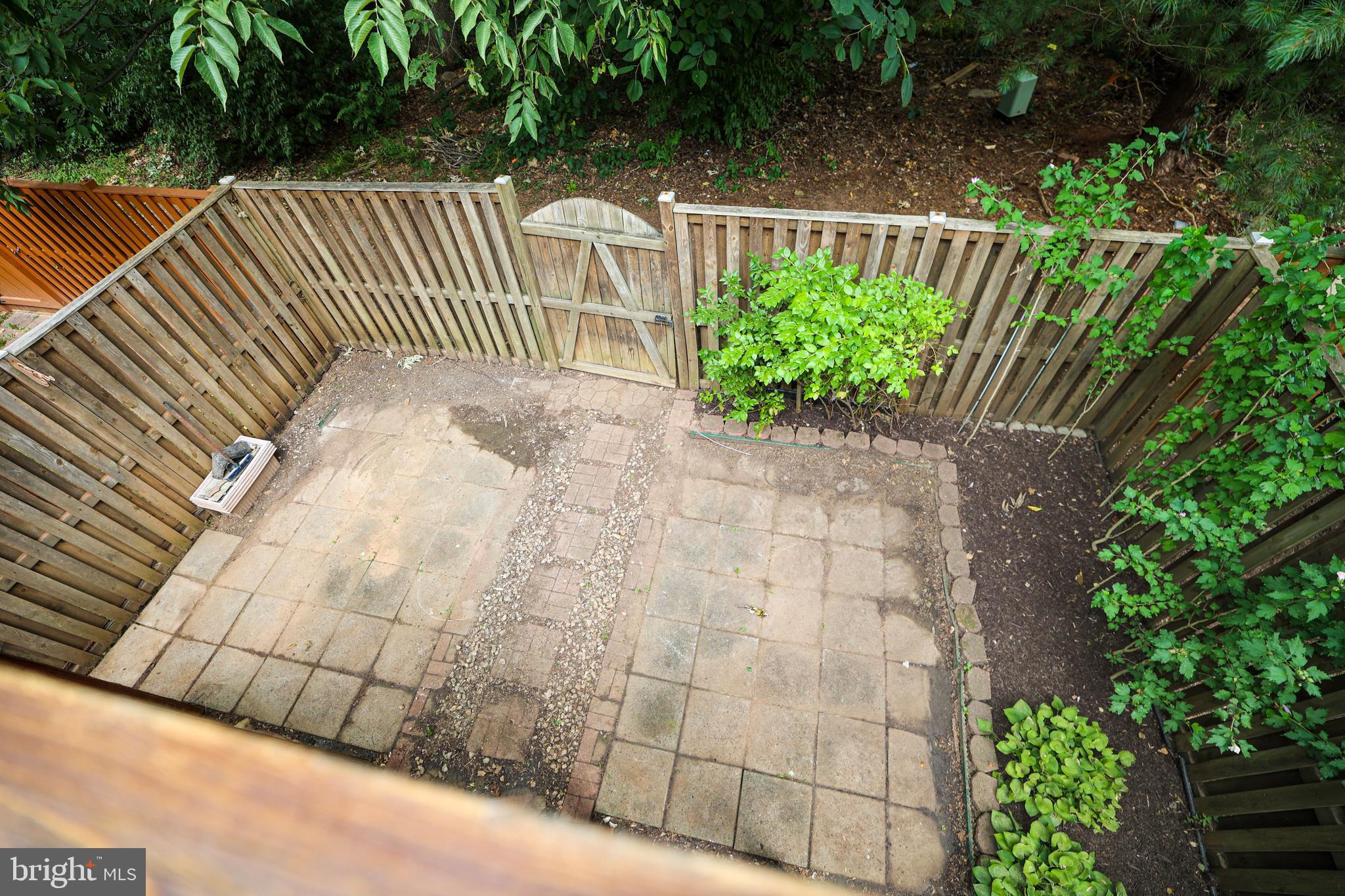 COUNTRYSIDE - Residential