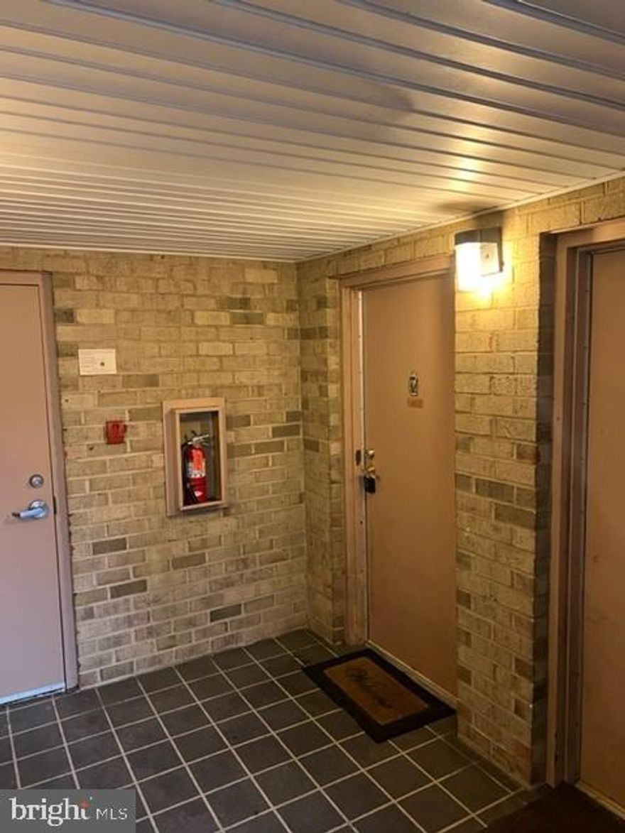 Recently renovated 1st floor Unit in Columbia with easy access to Route 100 and Route 29. New Kitchen Floors, and In unit Washer and Dryer. Qualifications Include minimum credit scores of 600, and gross yearly income of 35x the monthly rent.