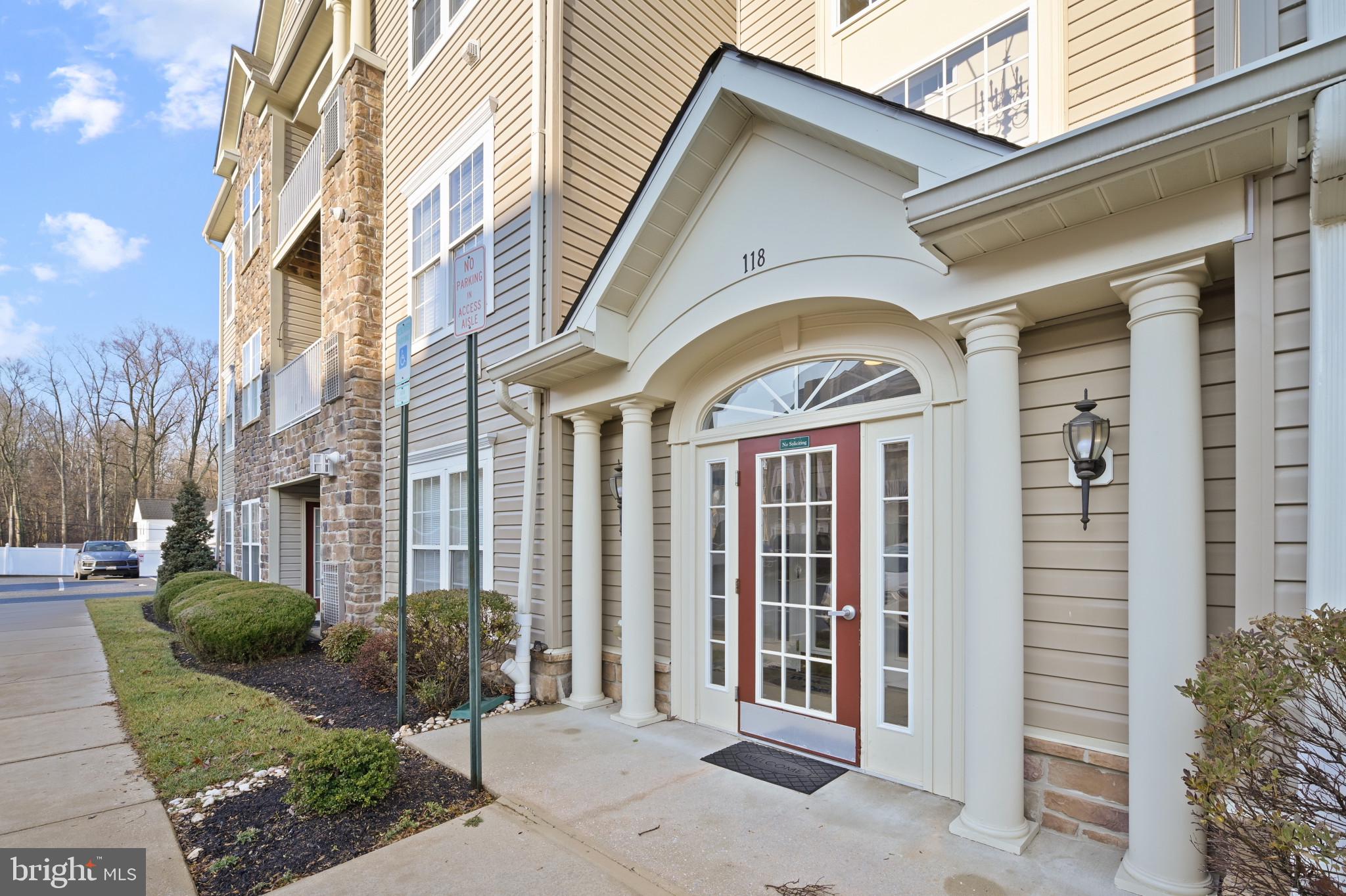 HEARTHSTONE AT VILLAGE SQUARE - Residential