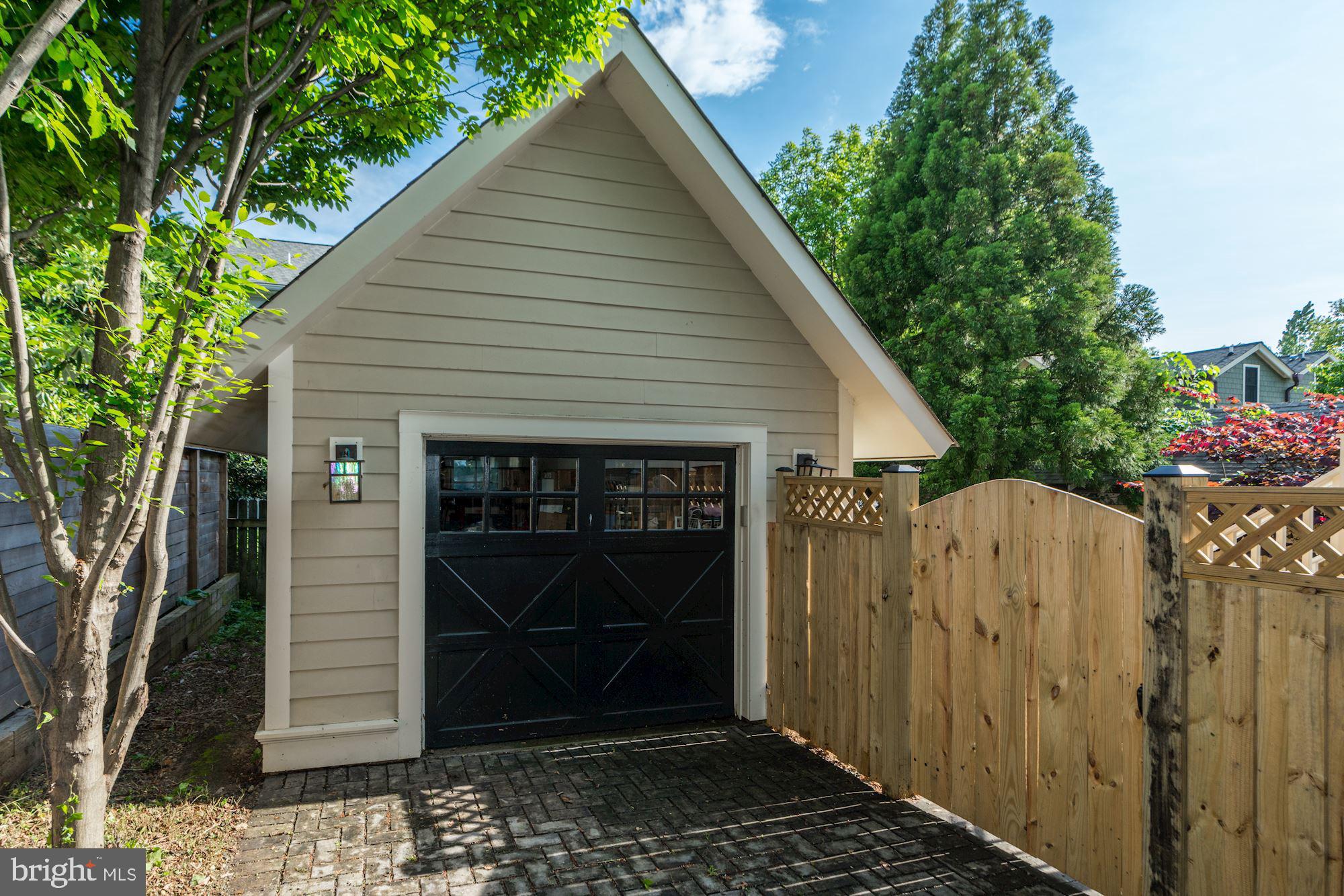 ASHTON HEIGHTS - Residential