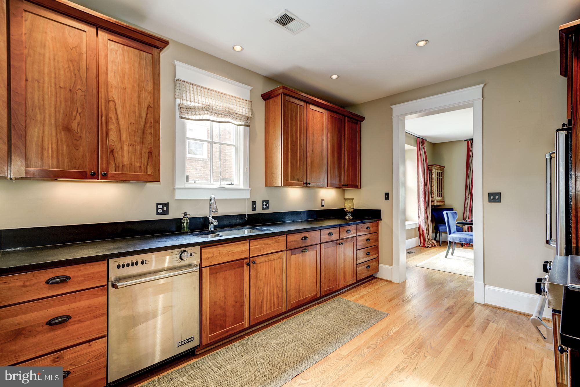 ASHTON HEIGHTS - Residential