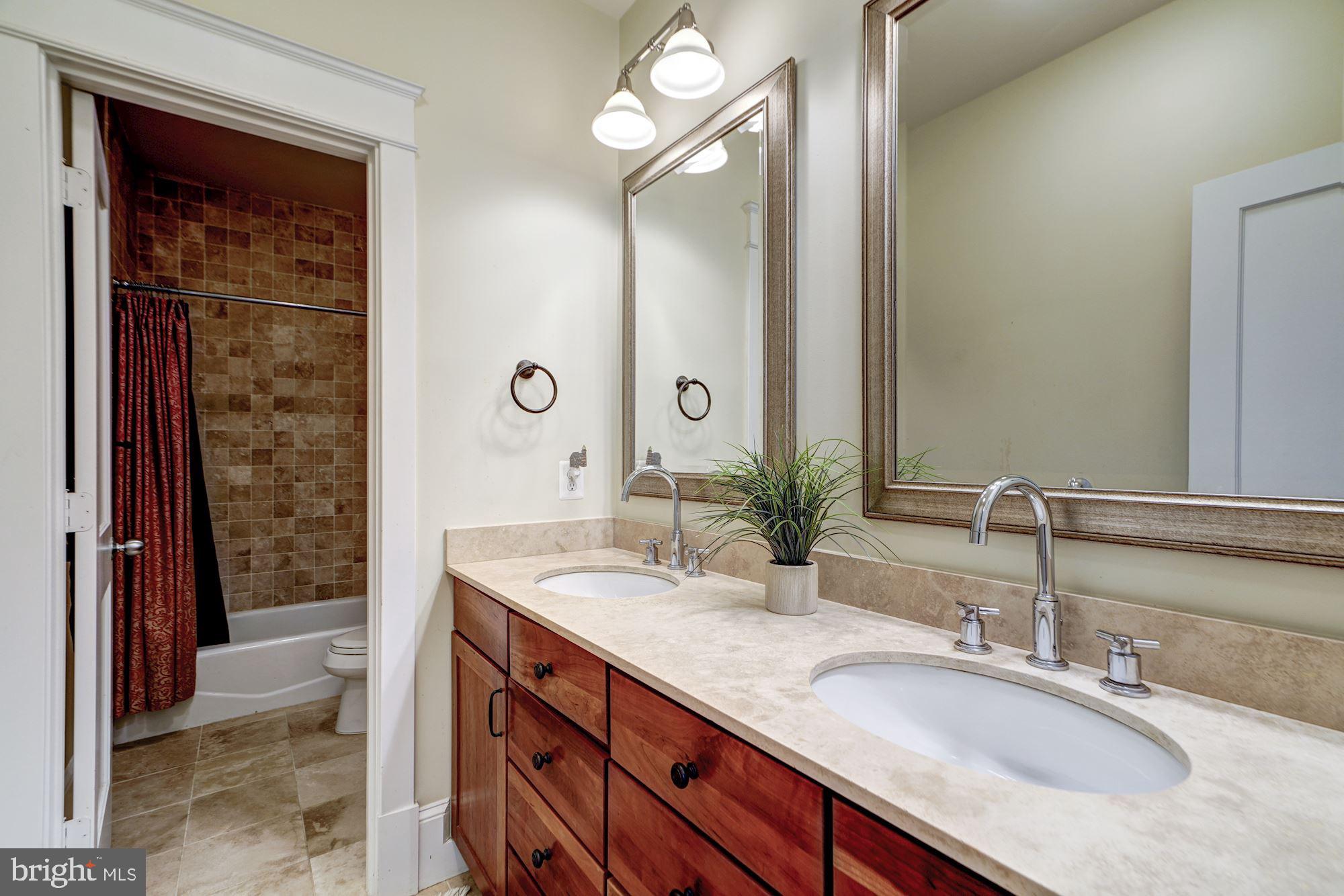 ASHTON HEIGHTS - Residential